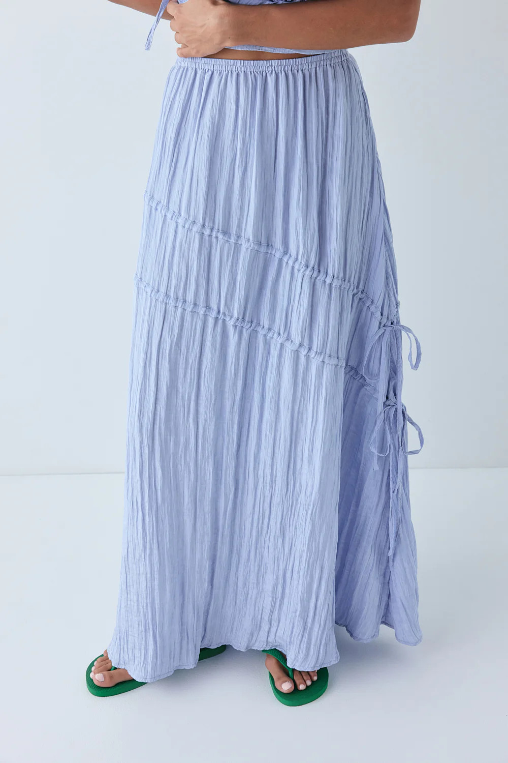 Elise Midi Skirt Crinkle Blue | VRG Grl