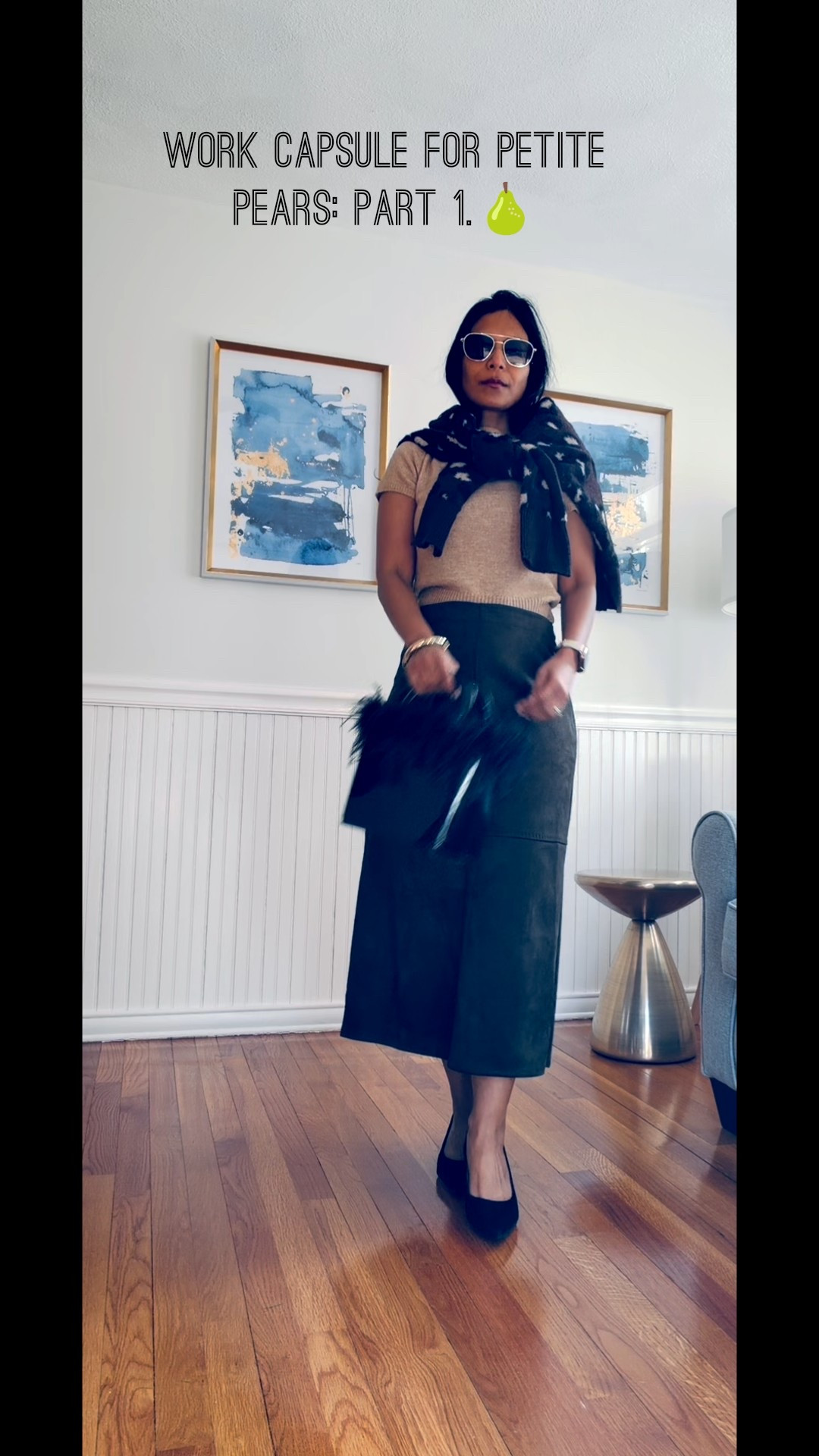 Work style capsule for petite pears! The whole capsule is 2 tops and 2 bottoms. This skirt comes in several work friendly colors and is perfect for small waists with bigger hips. It does such a great job smoothing over those hip dips👍🏽The fabric weight is excellent for cooler weather and it’s made well. Tell me what you think, and please subscribe to get new links as soon as I post them. Thanks for following! 