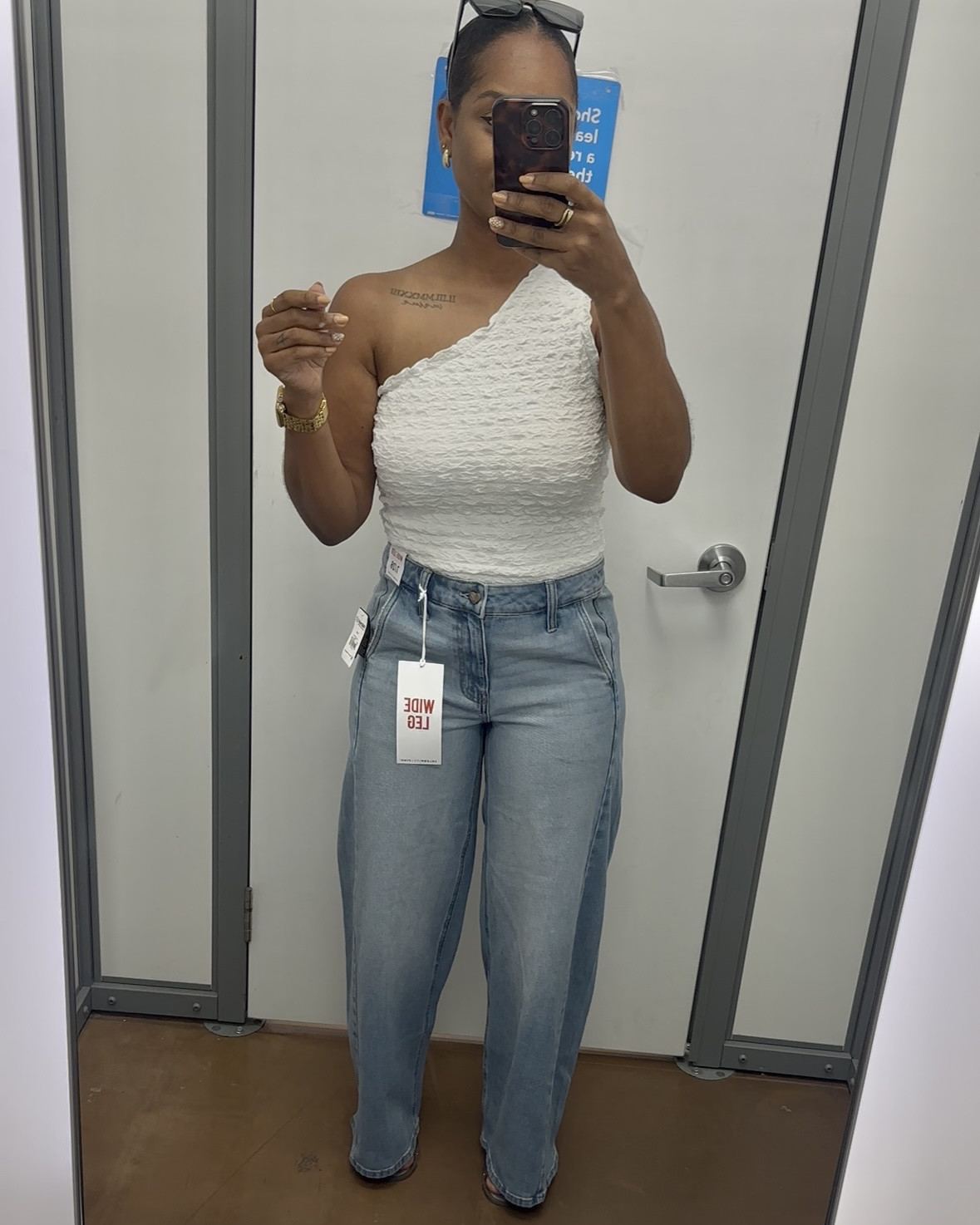 Walmart denim that is soft, stretchy, has the cutest heart button! Great for a cool summer night or the transition to fall!

#LTKgrwm #LTKootd #LTKMidsize