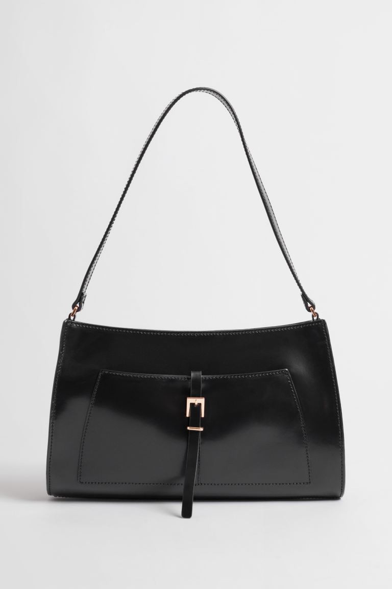 Umhängetasche aus Leder mit Sattelstichnaht | H&M (DE, AT, CH, NL, FI)