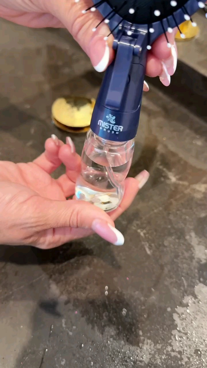 This brush is going viral... your frizz won’t survive it.💙💦 #NavyBrush #HairEssentials #GoodHairDays

#LTKBeauty #LTKFindsUnder50 #LTKFindsUnder100