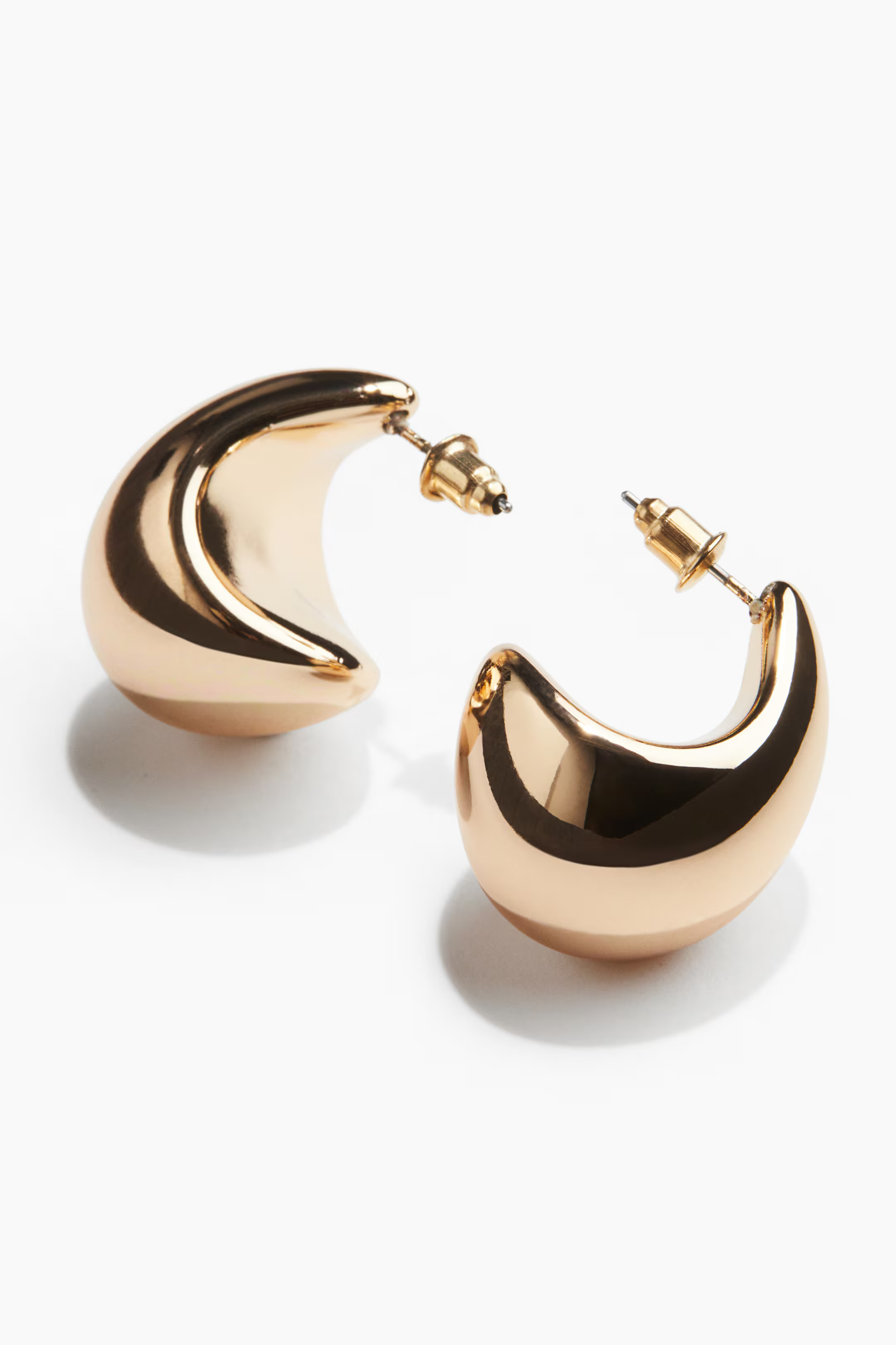 Chunky dome earrings - Gold-coloured - Ladies | H&M GB | H&M (UK, MY, IN, SG, PH, TW, HK)
