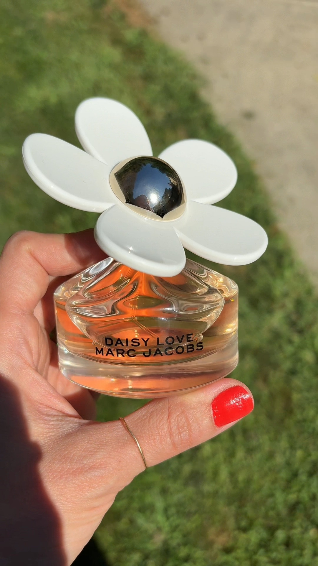 ✨ Pick your daisy ✨ The Marc Jacobs Daisy Love perfume collection is the ultimate feminine, floral scent—light, fresh, and perfect for everyday wear. 🌼 From the iconic Daisy to the dreamy Daisy Love, there’s a fragrance for everyone. 💛 You can shop your perfect daisy now at Sephora and add a little everyday luxury to your routine.

#MarcJacobs #DaisyLove #PerfumeObsessed #SephoraFinds #EverydayFragrance 

#LTKStyleTip #LTKBeauty