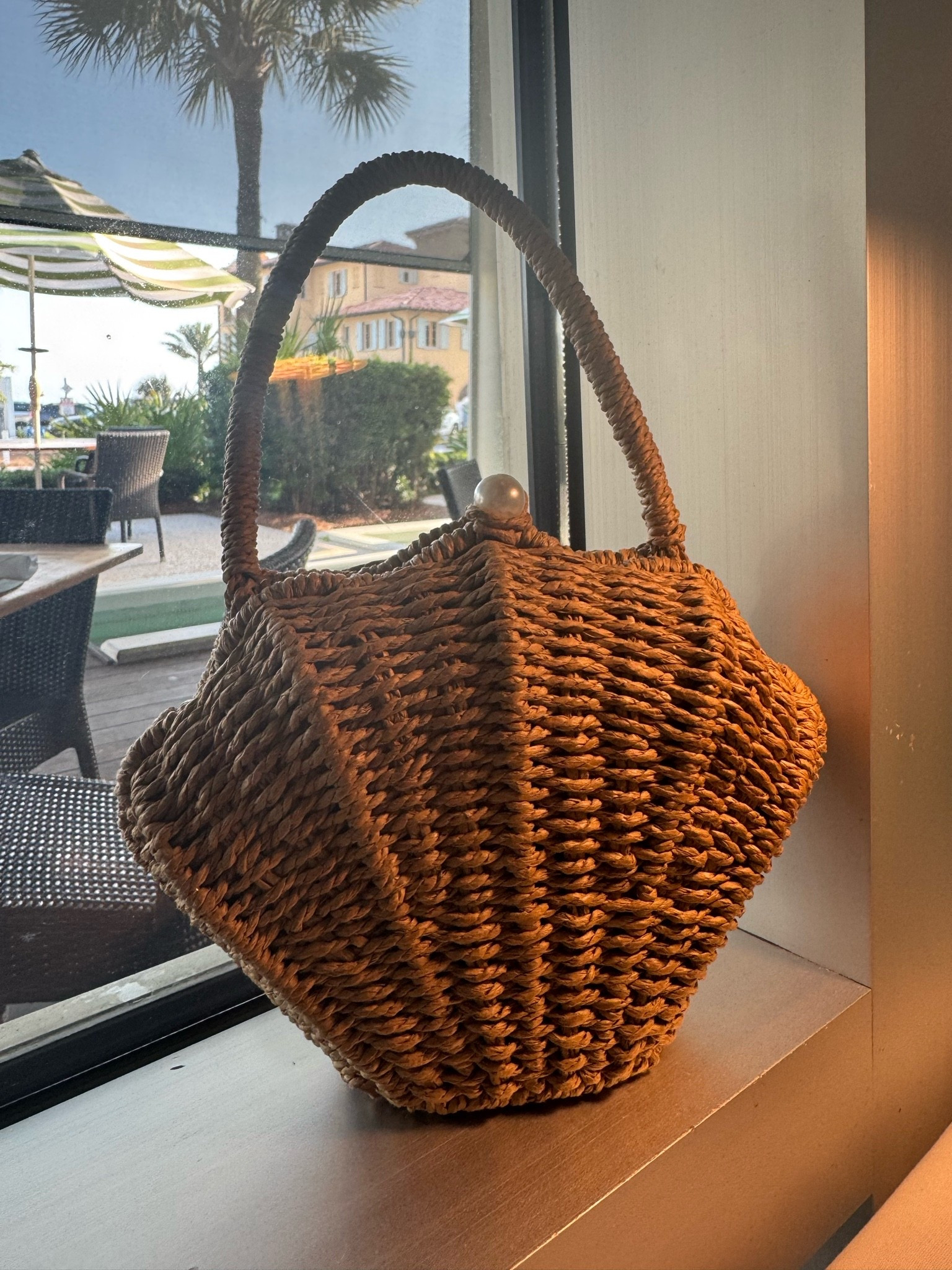 Seashell purse

#LTKgrwm #LTKootd #LTKSaleAlert