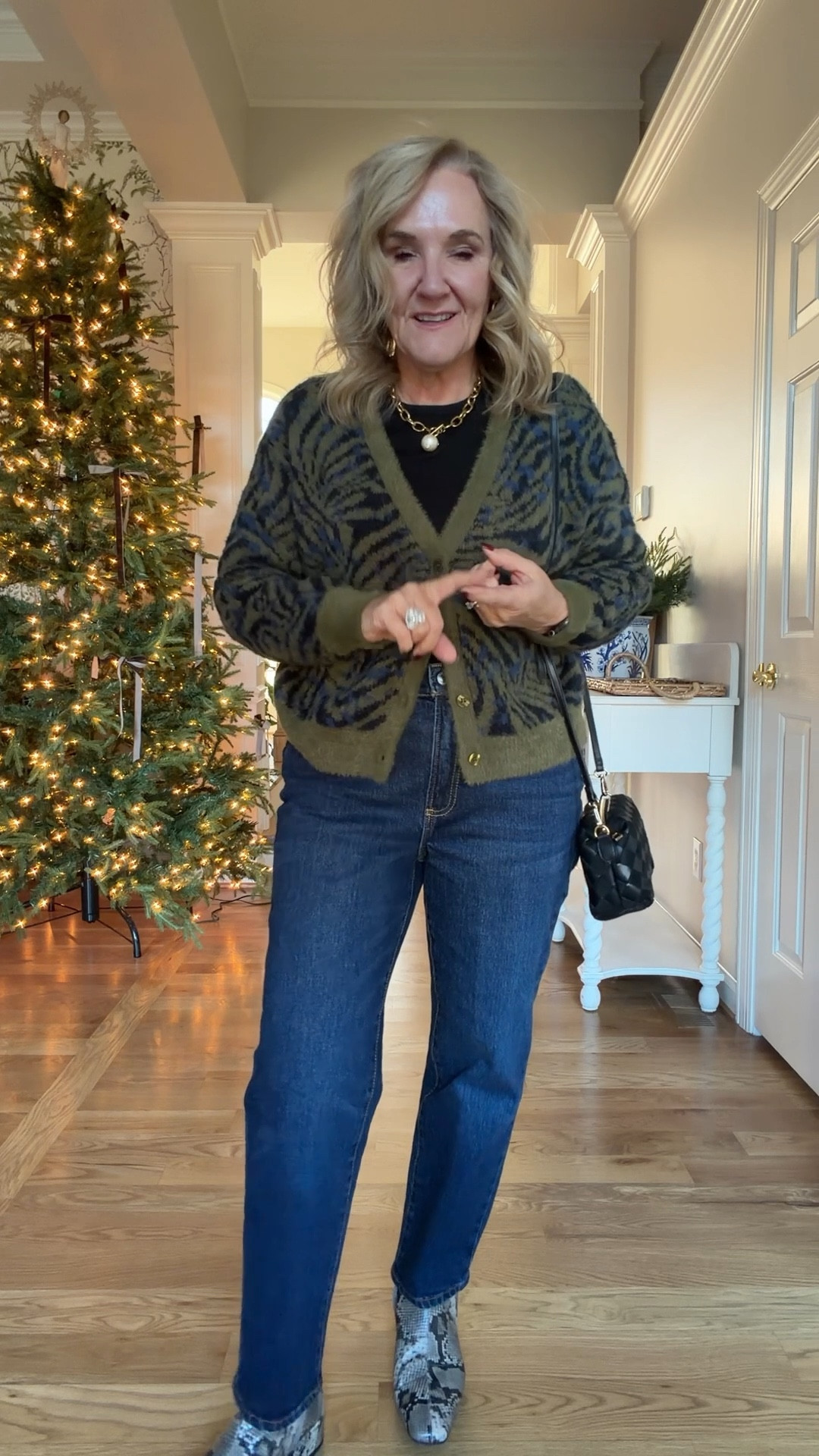 Walmart sweater and tee size medium 
Jeans size 6 

#LTKootd #LTKOver40 #LTKFindsUnder50