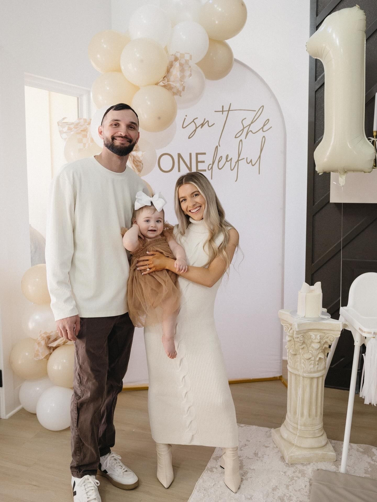 ok.. just ONE more 🤭

ps — my dress is on major sale!! 

first birthday party, neutral party theme, baby girls first birthday, ftm, girl mom, party ideas, sale alert, abercrombie style, petite fashion 

#LTKmomlife #LTKKids #LTKBaby