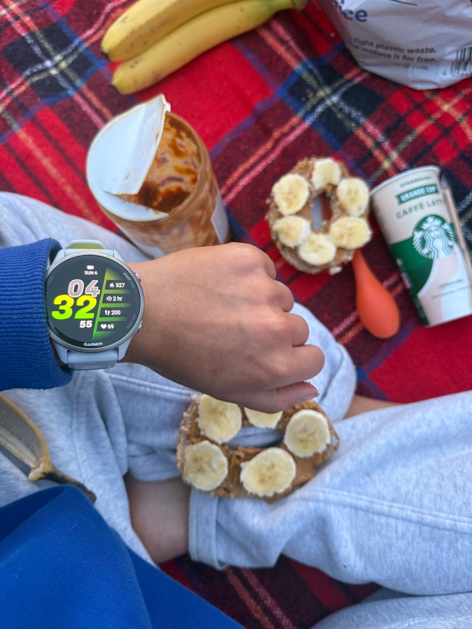 My everyday watch!! Logs triathlons automatically, has its own maps, GPS, and even torch🤌🏻😁