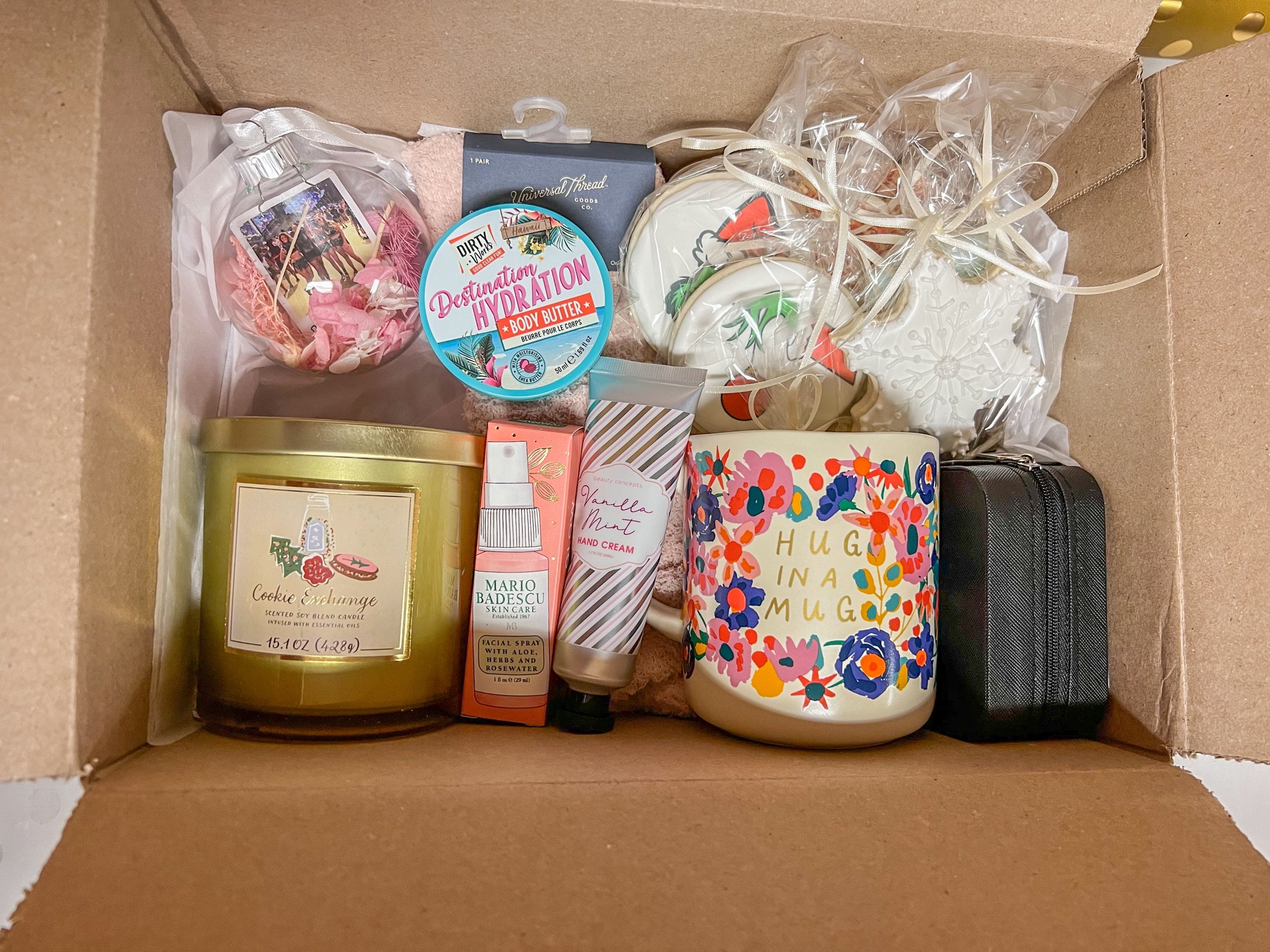 Easy Christmas gift basket for any girl friend!

DIY gift, affordable gifts, best friend gift, gifts for her, target gifts? Amazon gifts 

#LTKHoliday #LTKGiftGuide #LTKSeasonal