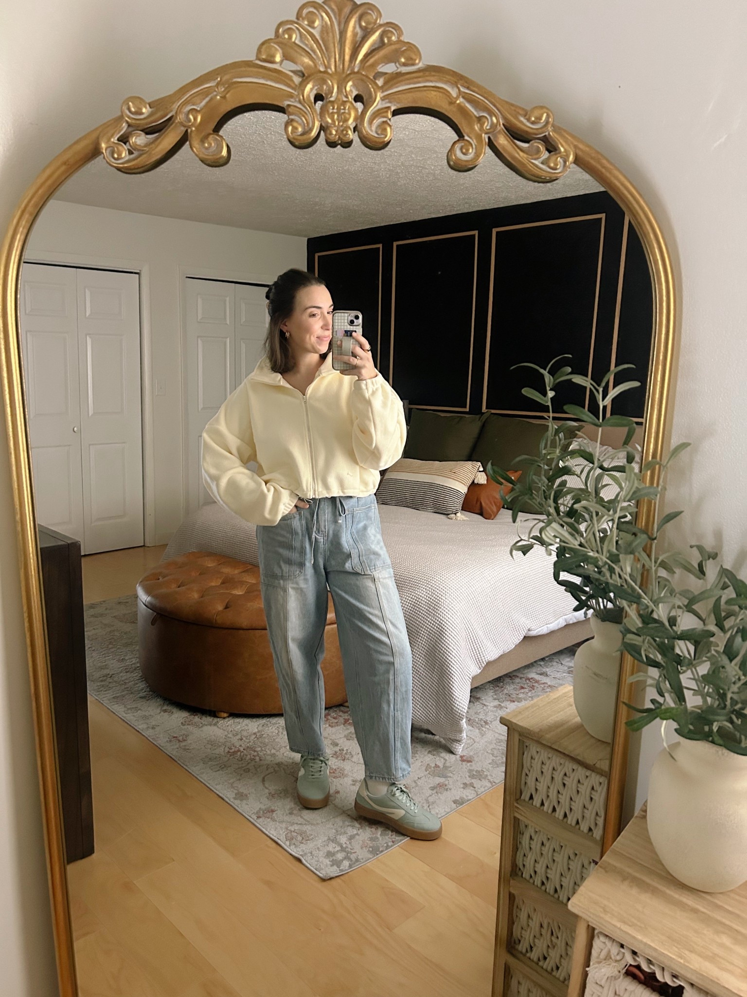 free people lookalike, look for less 💚

Affordable, realistic Amazon outfit! Mom-approved! Cropped fleece zip up jacket, barrel leg bow jeans, mint green tennis shoes, Walli case!

#LTKmomlife #LTKootd #LTKFindsUnder50