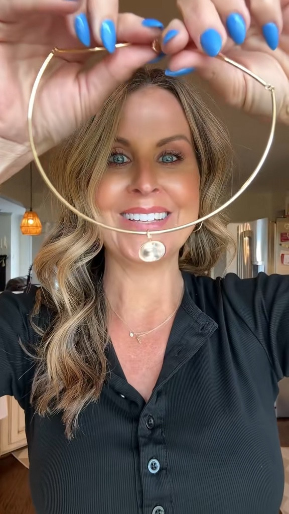 Minimal, elegant, and so easy to layer ✨ This dainty gold choker with the crystal drop adds just the right amount of sparkle to any outfit. Perfect for everyday wear, date nights, or gifting—especially with Mother’s Day coming up 💛

#LTKJewelry #LTKStyle #LTKGiftIdeas #DaintyJewelry #GoldJewelry #LayeredNecklaces #MinimalJewelry #EverydayJewelry #MothersDayGift #GiftForHer #JewelryFinds #AffordableJewelry