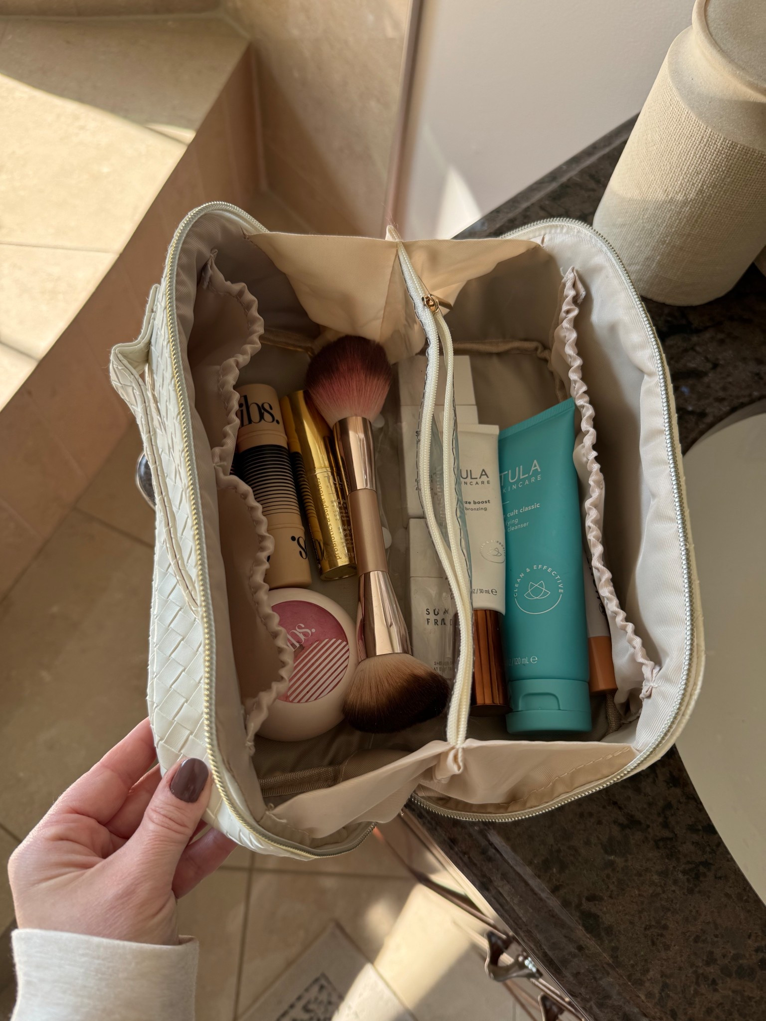 My favorite travel makeup bag and every day make up that I love! 

@amazon @sephora @summerfridays @dibsbeauty #sephora #amazon #founditonamazon #amazonbeauty #beauty #tula #dibsbeauty #summerfridays 

#LTKTravel #LTKGiftGuide #LTKBeauty