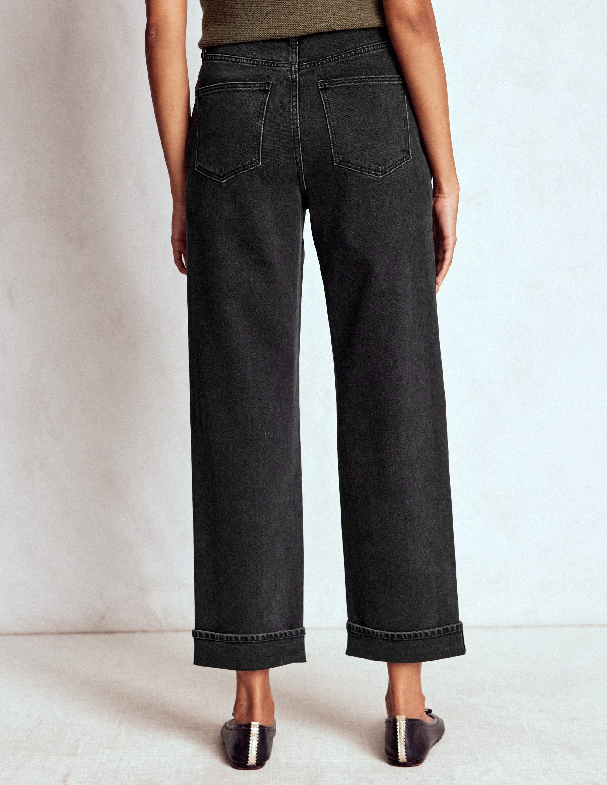 Mid Rise Stretch Jeans-Washed Black | Boden UK