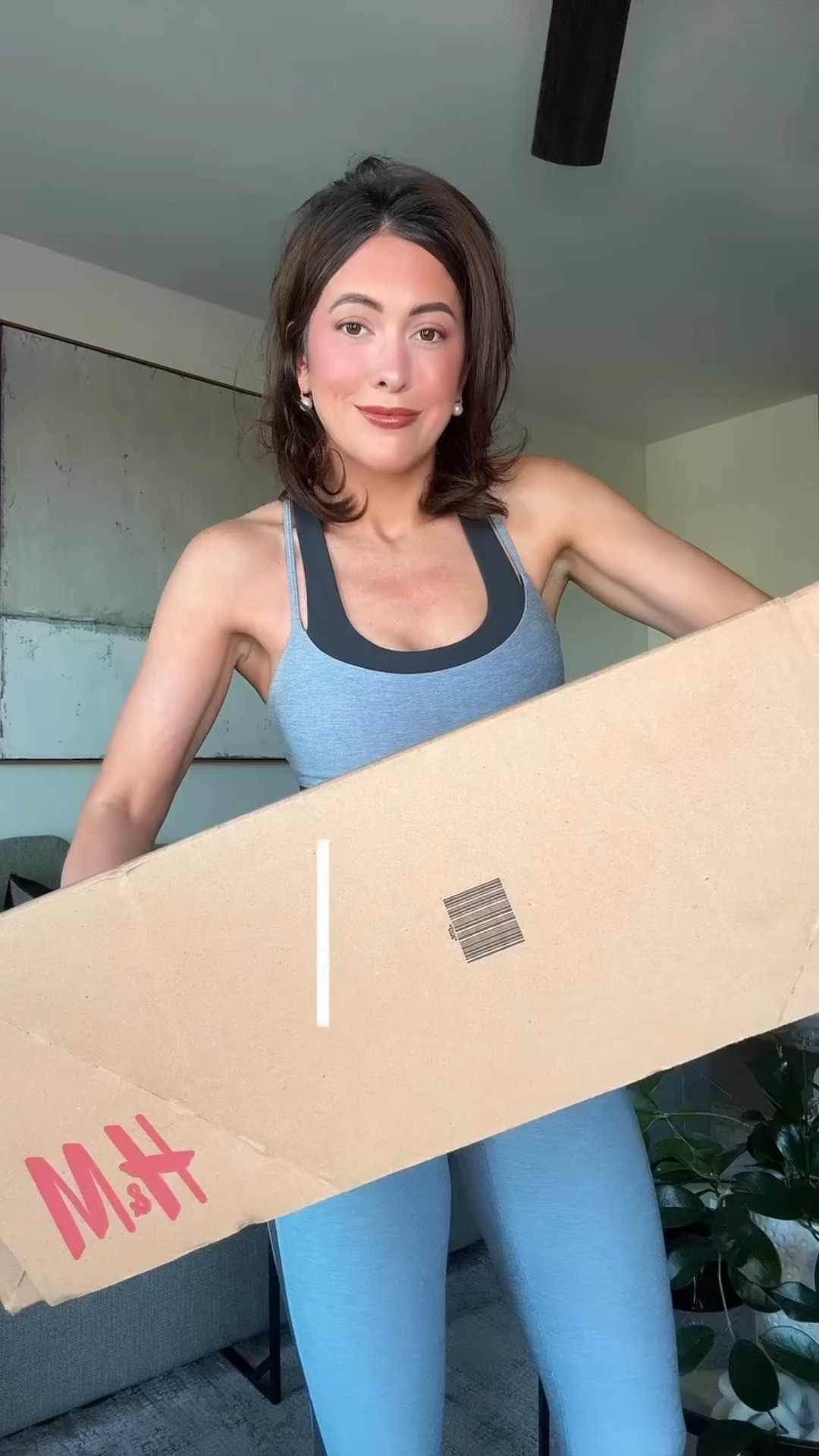 @hm killing it atm comment SHOP to receive a DM w the links 💃 

#hm #haul #shoppinghaul #tryon #stylist