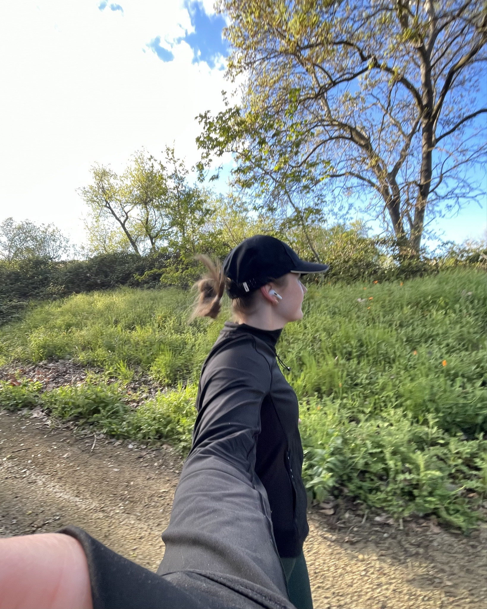 favorite running jacket for when it’s cold 🫶🏻

#LTKfitness #LTKActive #LTKfindsunder100
