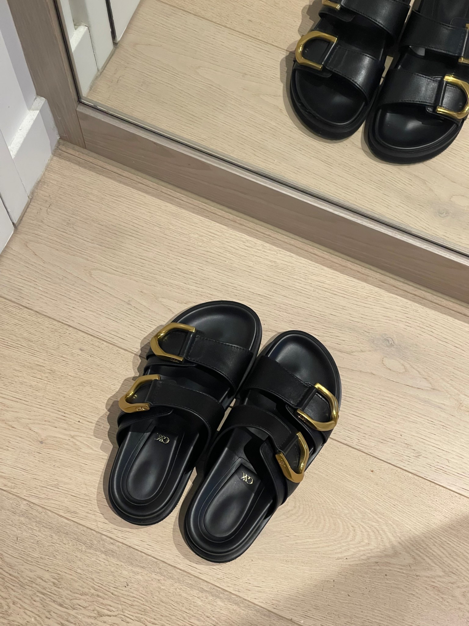 The comfiest sandal I own!! 

#LTKaustralia #LTKshoes #LTKstyletip