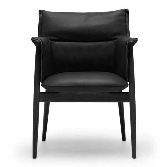 E005 Embrace Armchair | 2Modern (US)