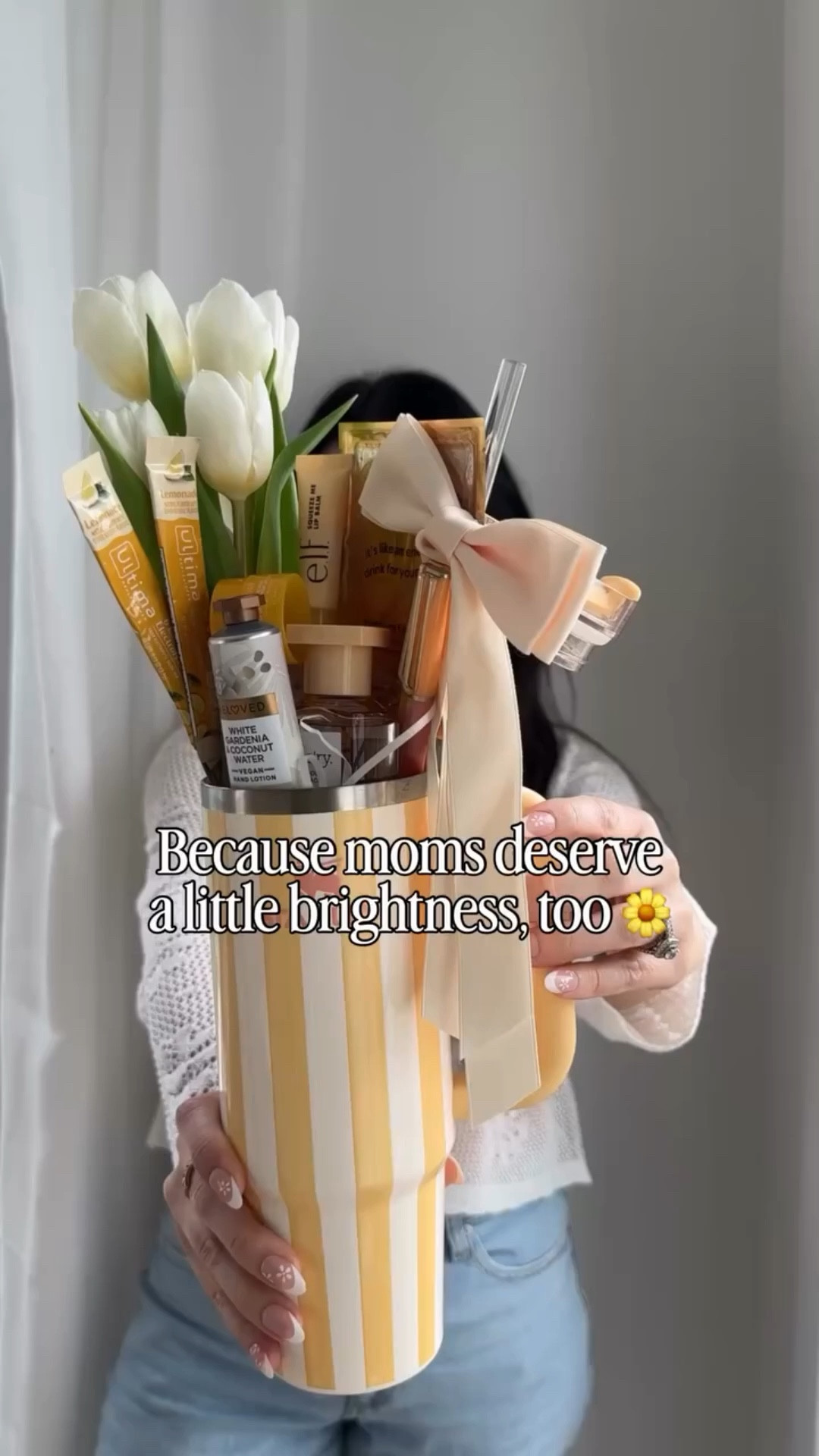 Sweetest Mother’s Day gift idea 💛🌼 Comment ‘yellow’ for the links to shop!