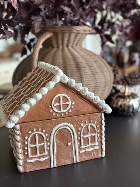 Cutest gingerbread house ever! Cutest cookie jar ever! I wanted this last year and it sold out, so I didn’t wait this year. So so cute!



#LTKHolidaySale #LTKHoliday #LTKSeasonal