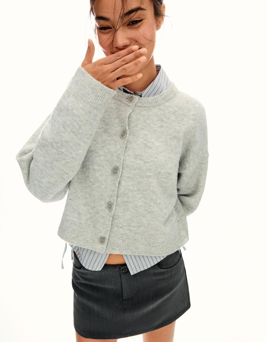 Soft touch button-up cardigan - Sweaters and cardigans - Women | Bershka GB