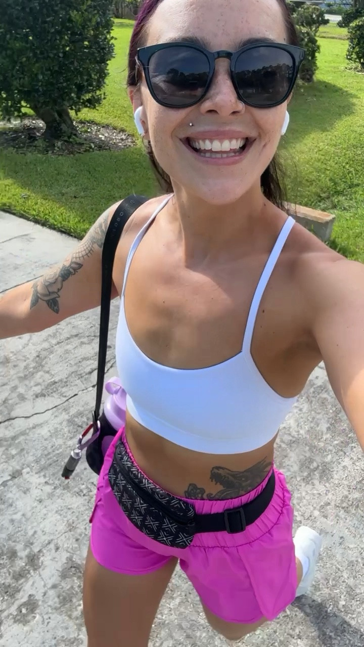 These ERRANDS TO RUN shorts from Pink Lily are a new fav and I’ll need them in every single color!

Paired with Lulu lemon top.

Top: xs
Shorts: sm

#LTKunder50 #LTKfit #LTKstyletip