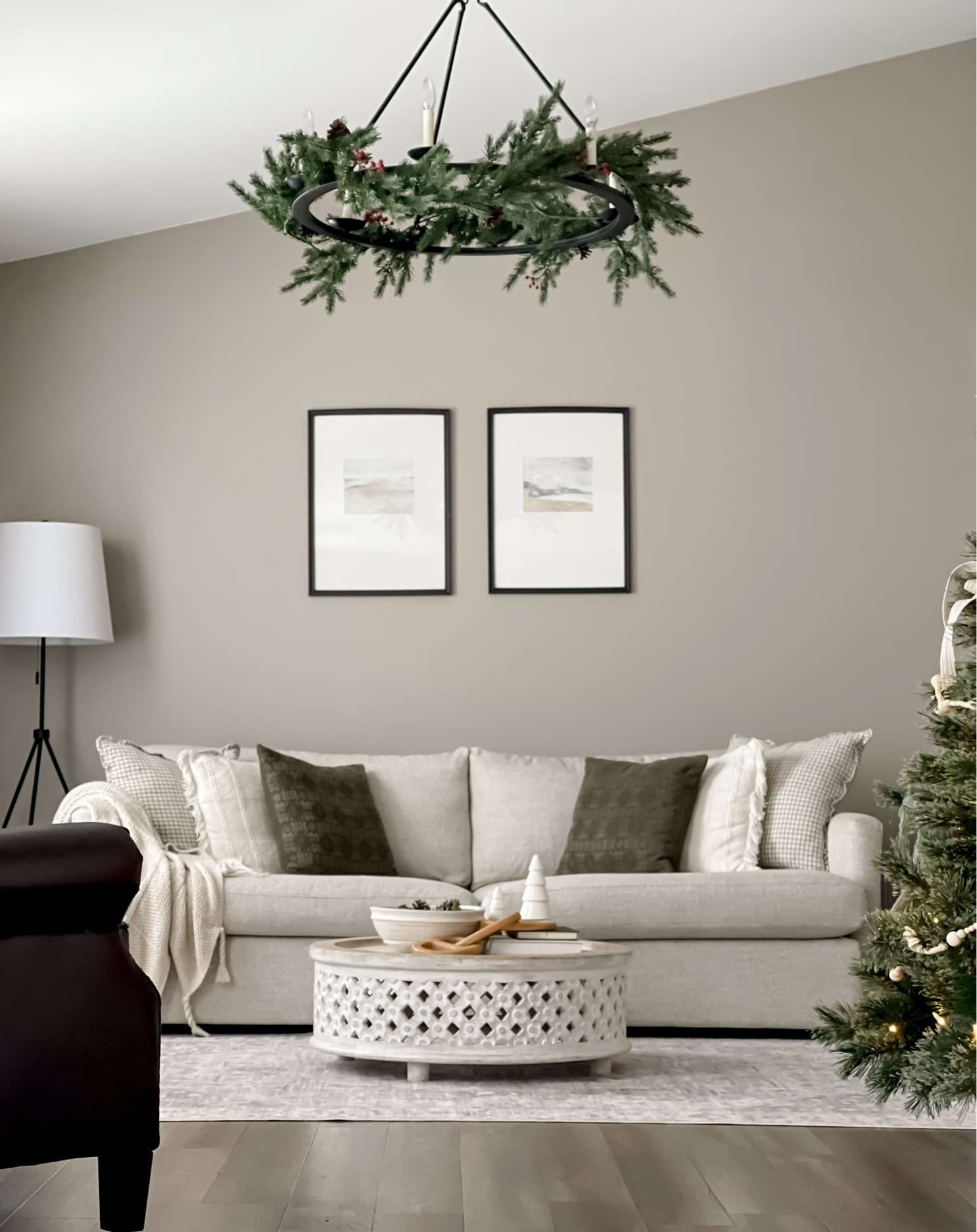 Faux cedar wreath under $30

#LTKhome #LTKHoliday #LTKfindsunder50