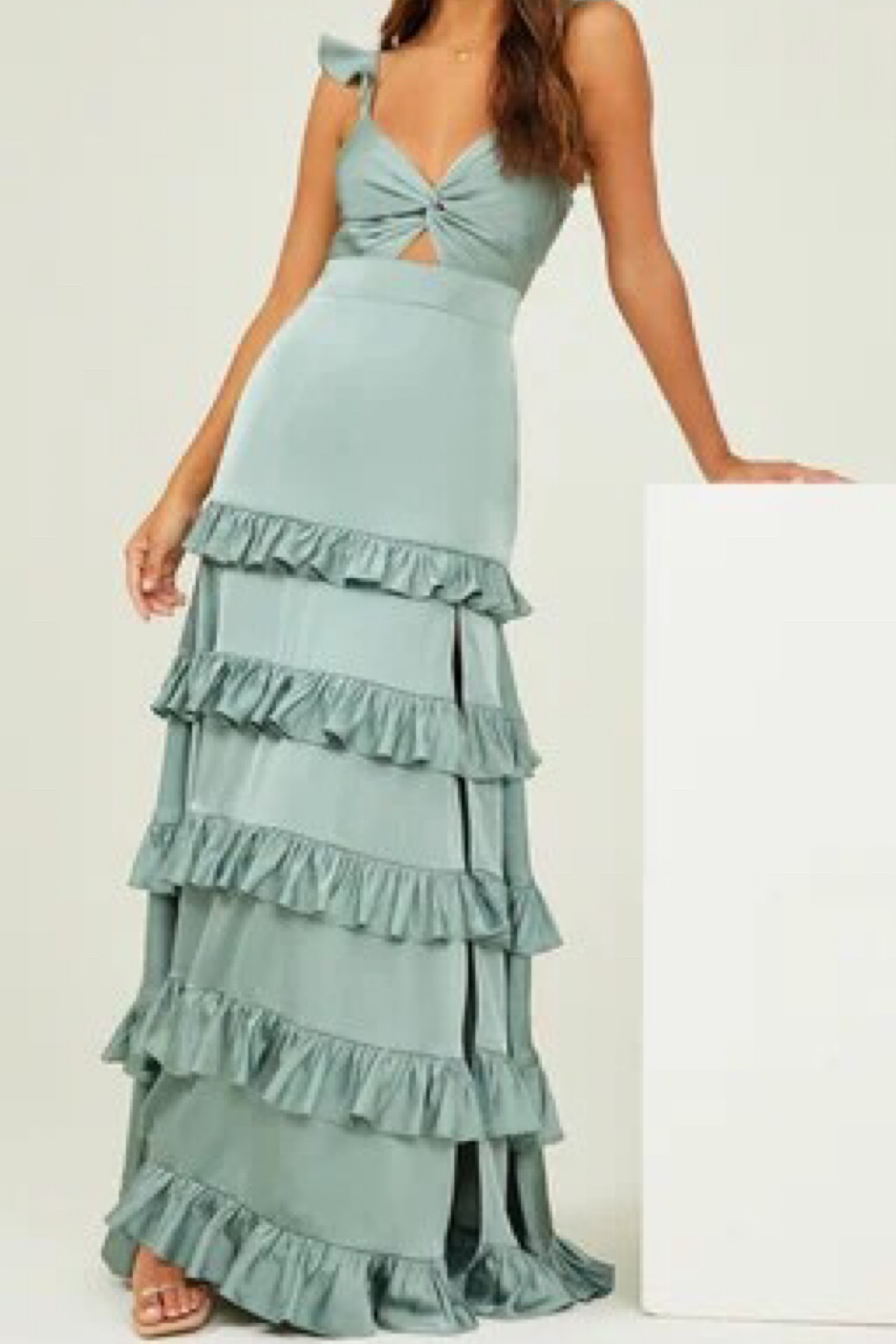 Gorgeous dress for a winter wedding or holiday party 

Christmas dress
Wedding guest dress
Winter wedding
Fall wedding
Winter bridesmaid dress 
bridesmaid dress

#LTKHoliday #LTKwedding #LTKSeasonal