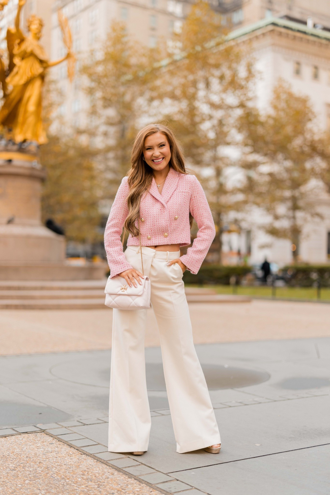 The cutest pink tweed jacket outfit for the winter! 💕🤩

#LTKootd