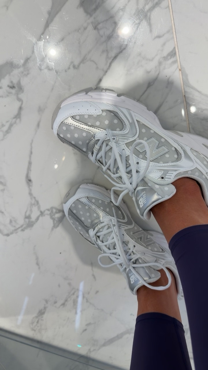 These sneakers 😻😻😻