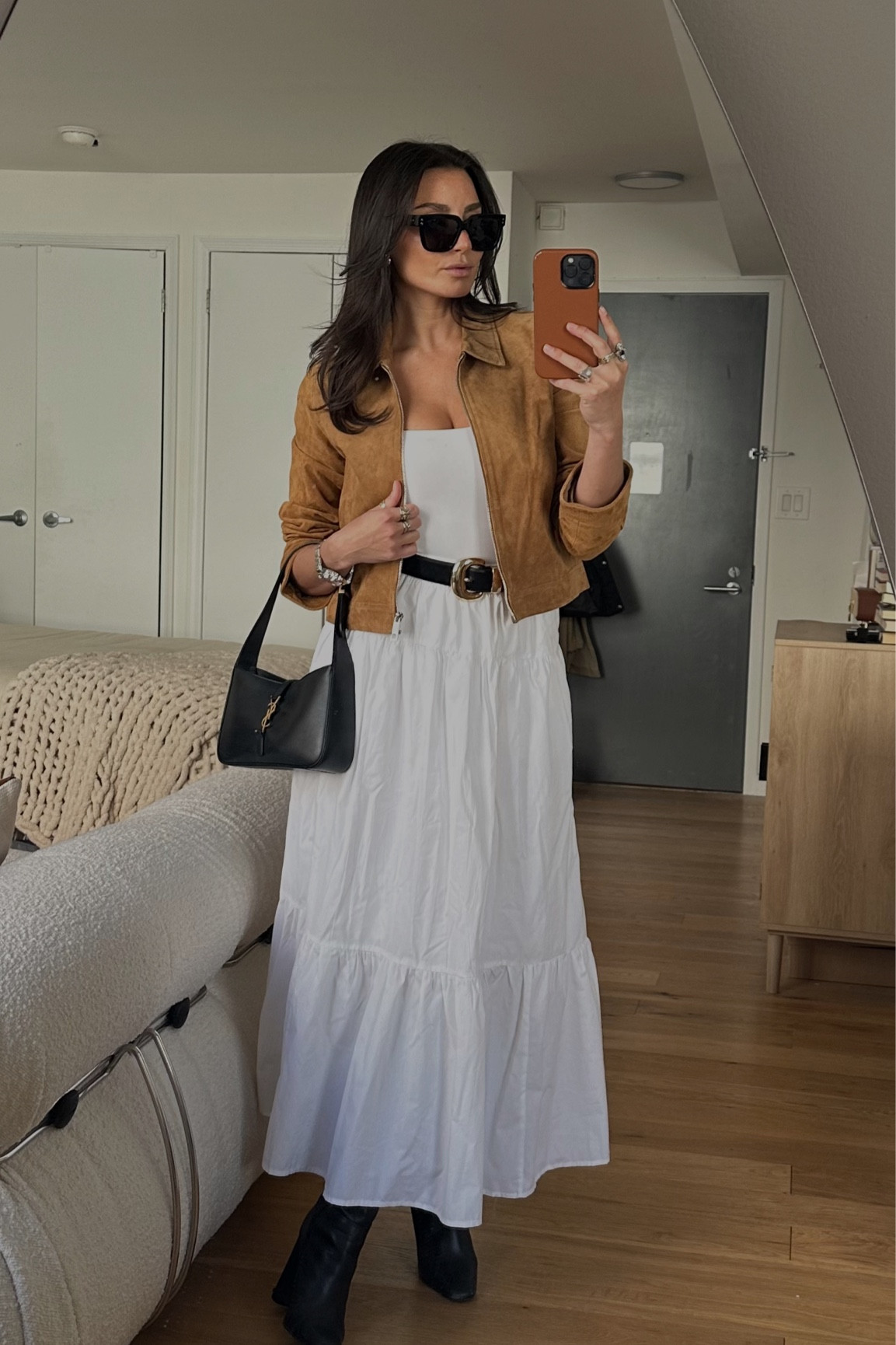 Chloe Girl is back. But definitely the look for less 😇

#LTKSeasonal #LTKstyletip