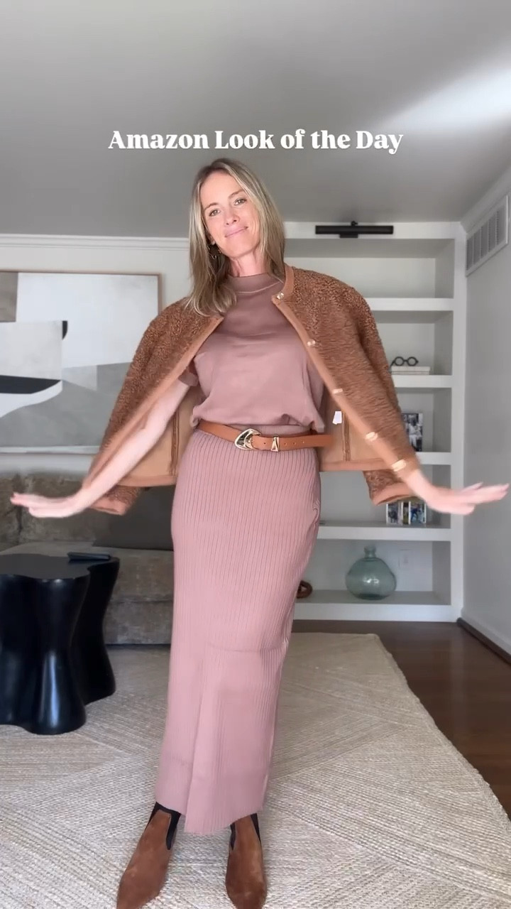 Here is the Amazon look of the day! Monochrome for fall please! ✨

#LTKSeasonal #LTKFindsUnder50