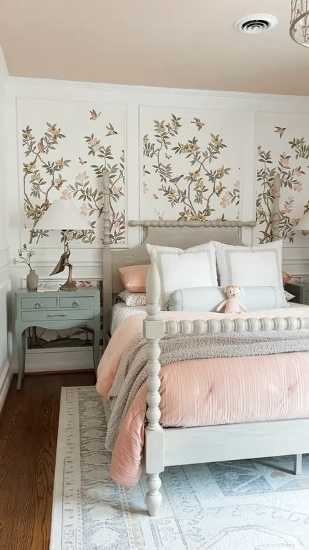 Our youngest girls’ bedroom!

Girls bedroom, little girl room decor, bed frame 



#LTKhome