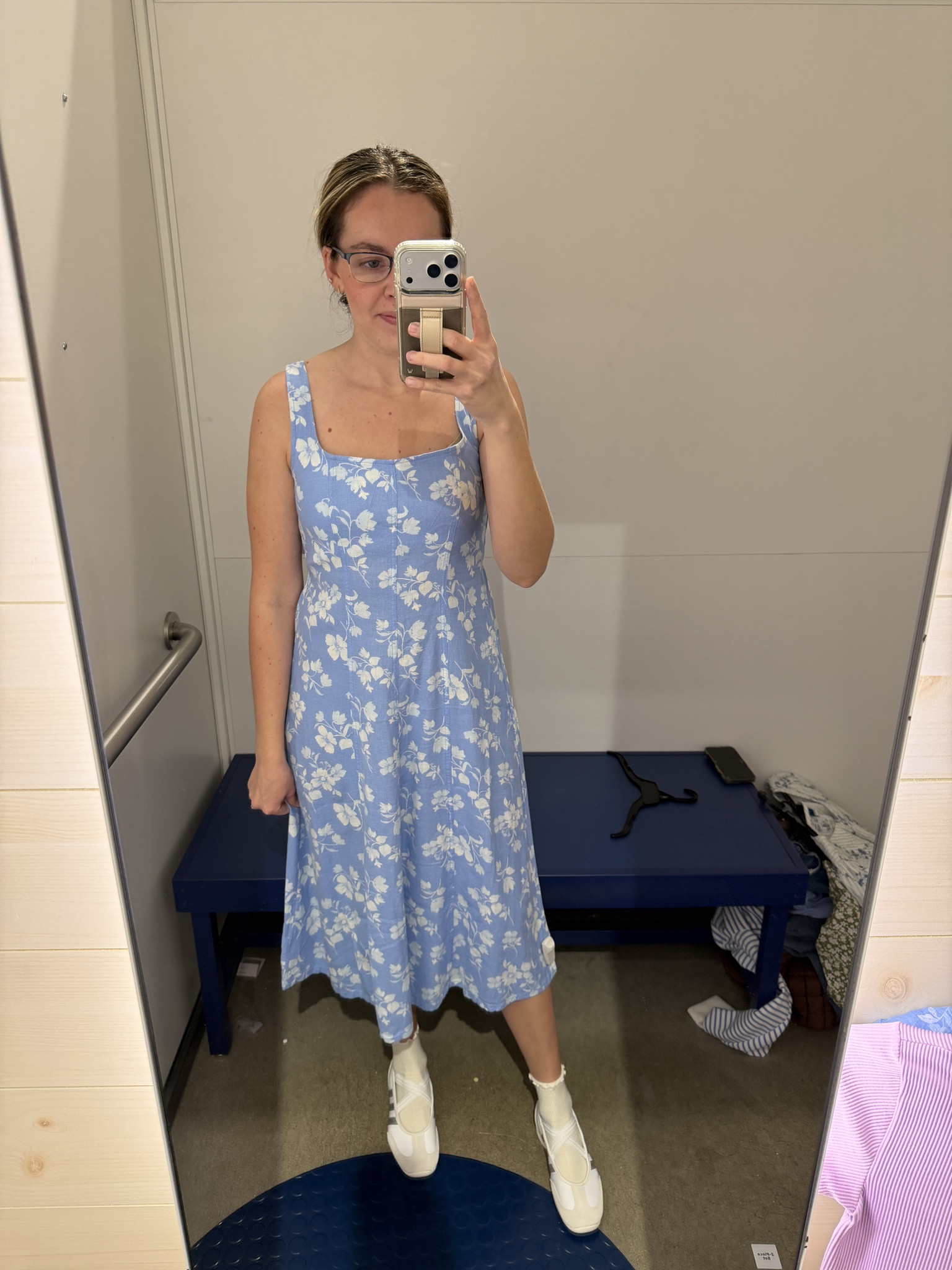 Blue and white floral sundress🤍

#LTKSeasonal #LTKmomlife