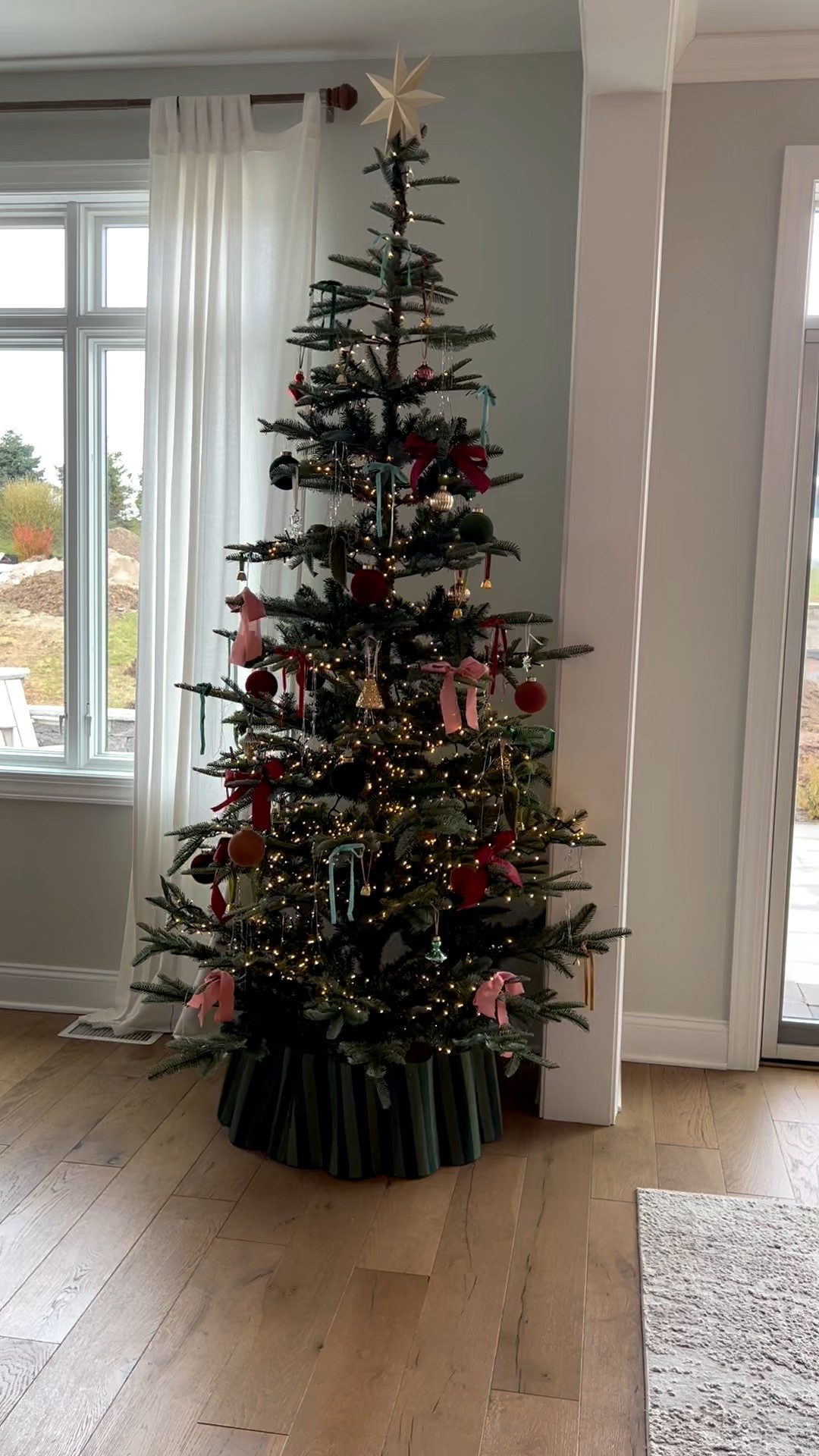 King of Christmas Tree! 

#LTKHoliday #LTKHome #LTKGiftGuide