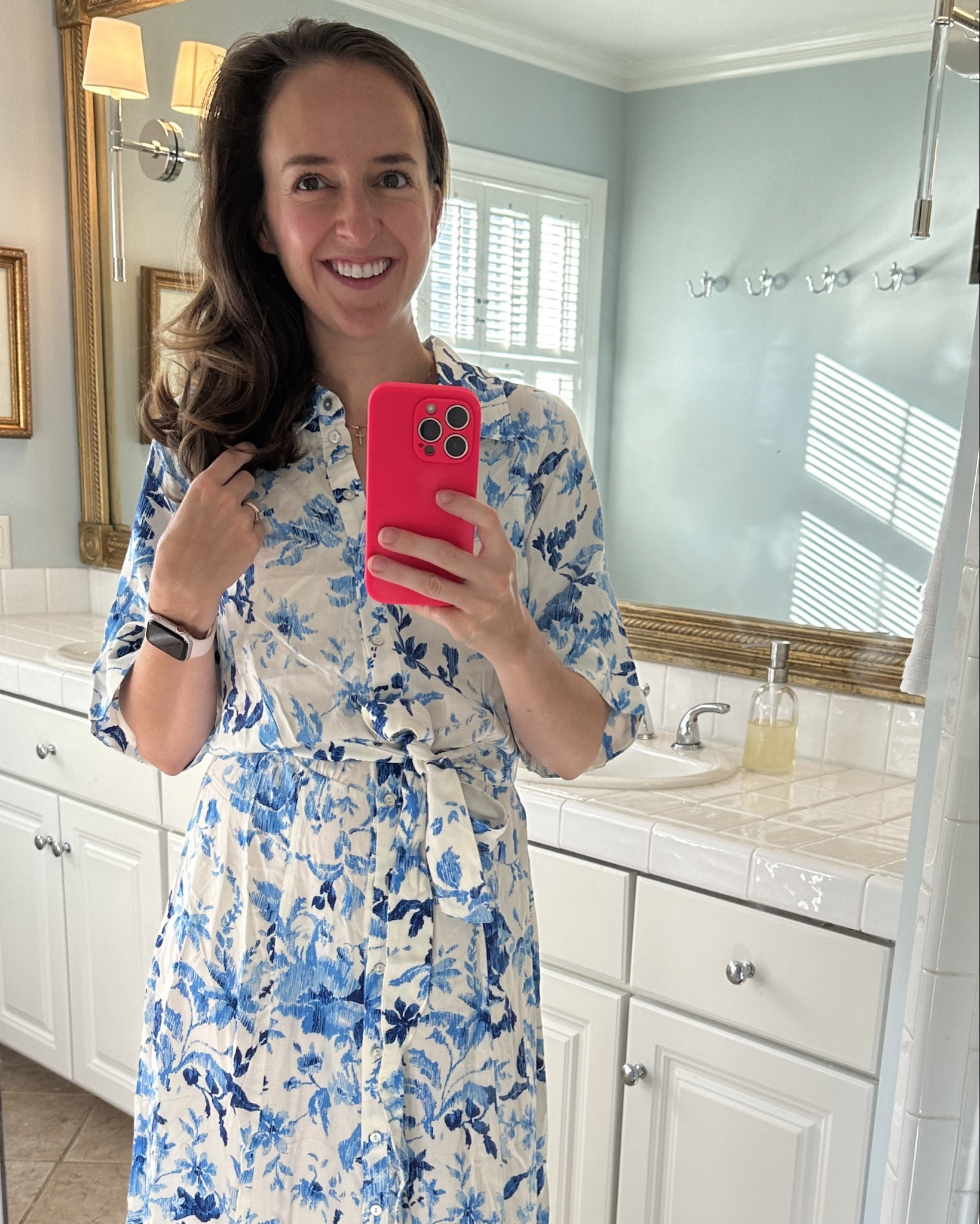 She cute! And only $30 🤯I think this runs small if you have any sort of tummy. I got the Small but could have easily gotten them Medium. The sleeves are so breezy!

#LTKFindsUnder50 #LTKStyleTip #LTKMidsize