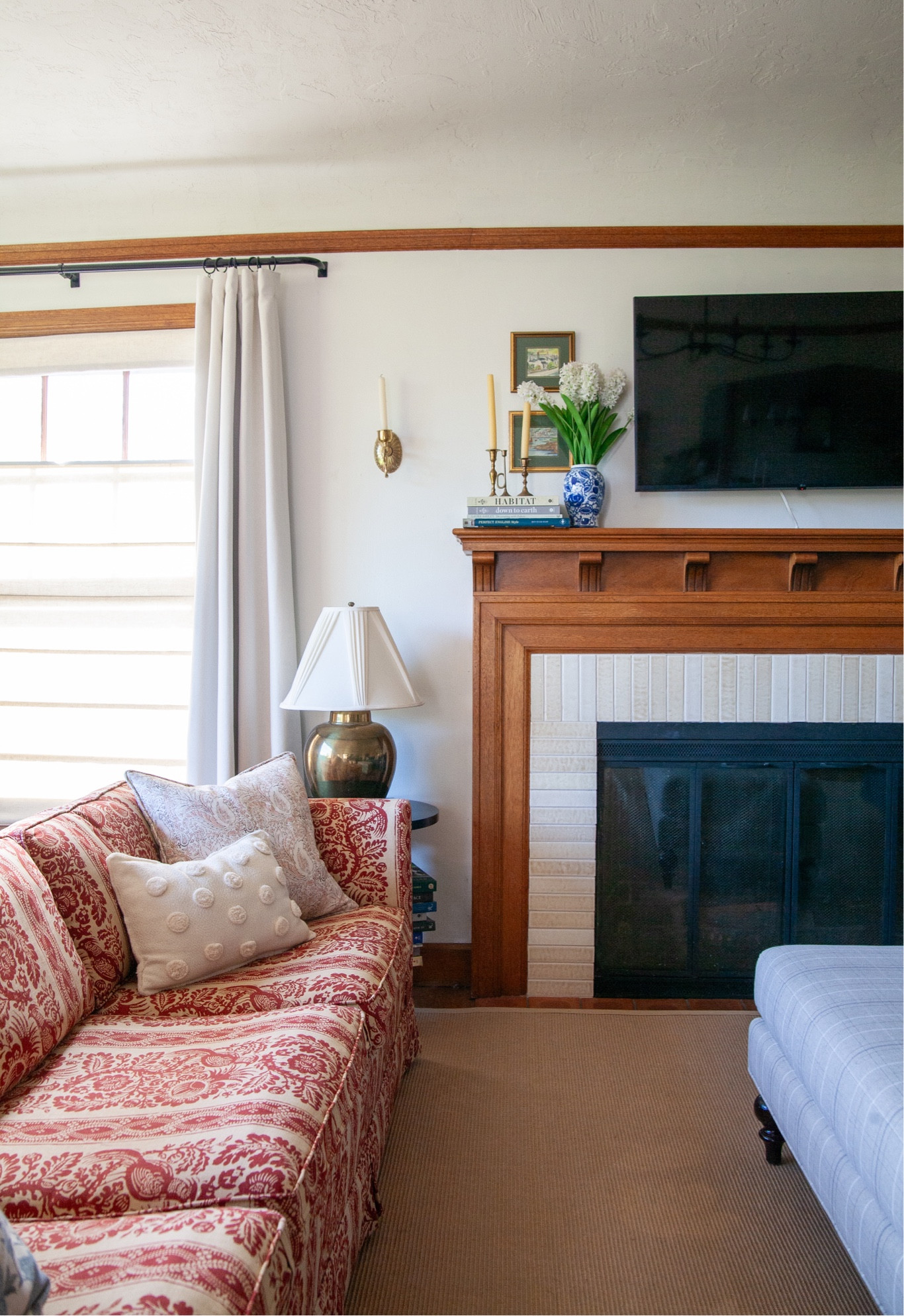 Todays agenda: get a little work done, returns, lunch date with a friend, head to another friend’s house and help her pick out tile for several bathroom renos, probably have dinner on my couch finally finishing season 3 of Ted Lasso. You???
Been fantasizing about replacing this couch but the kids love it… Lucy said the other day it’s her “favite wed towts” (red couch). I think it’s here to stay anyway but I guess I’m stuck! So sweet but also inconvenient when the kids get attached to the experiments I bring in 🤪❤️

#LTKhome