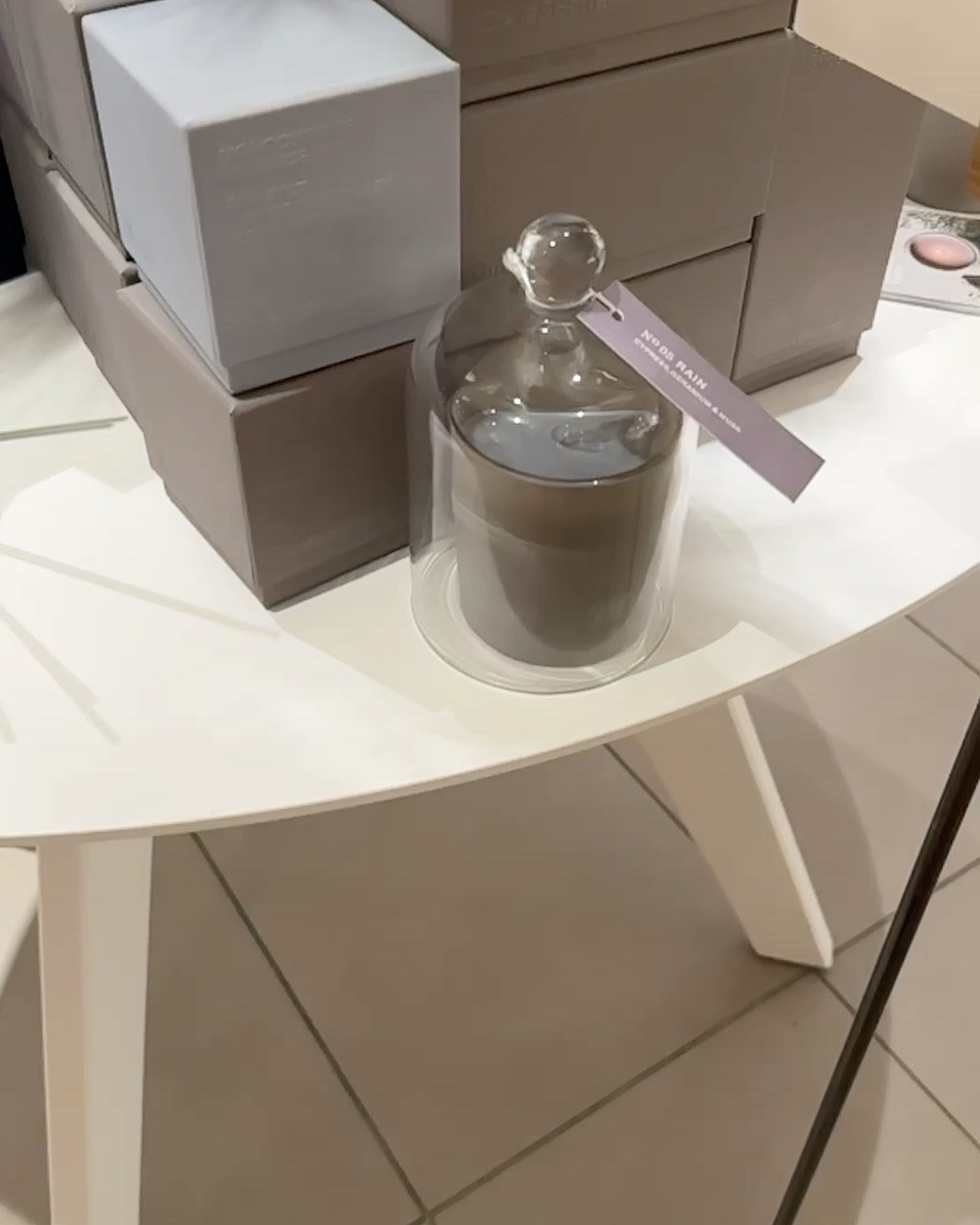 CRATE & BARREL HOME AROMA 🙌🏻
If only you could smell through camera 🙌🏻  Rain and Harvest are my favorite that I smelled today! Harvest made me miss fall, my favorite season 🍁
#homearoma #goodsmell #candles #defusers #aroma #crate&barrel 

#LTKFamily #LTKHome #LTKVideo