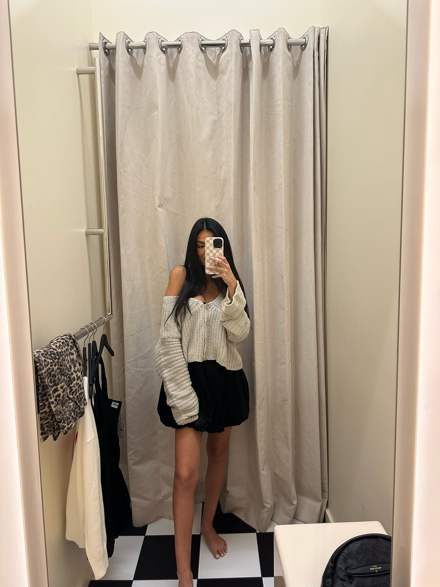 pair this outfit with some black boots or black sneakers and it would be a perfect fall outfit 🖤 


#outfit #falloutfit

#LTKstyletip #LTKsalealert #LTKSeasonal