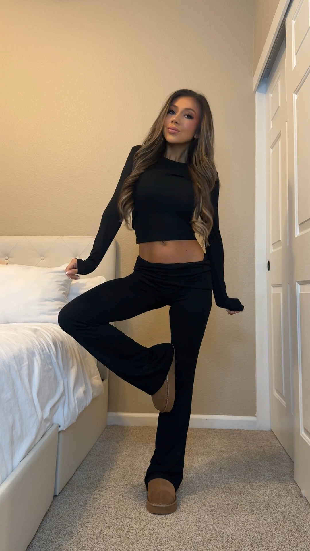 What I bought vs what I got 
.
#petitefashion #shortgirls #loungeset #amazonfashion 