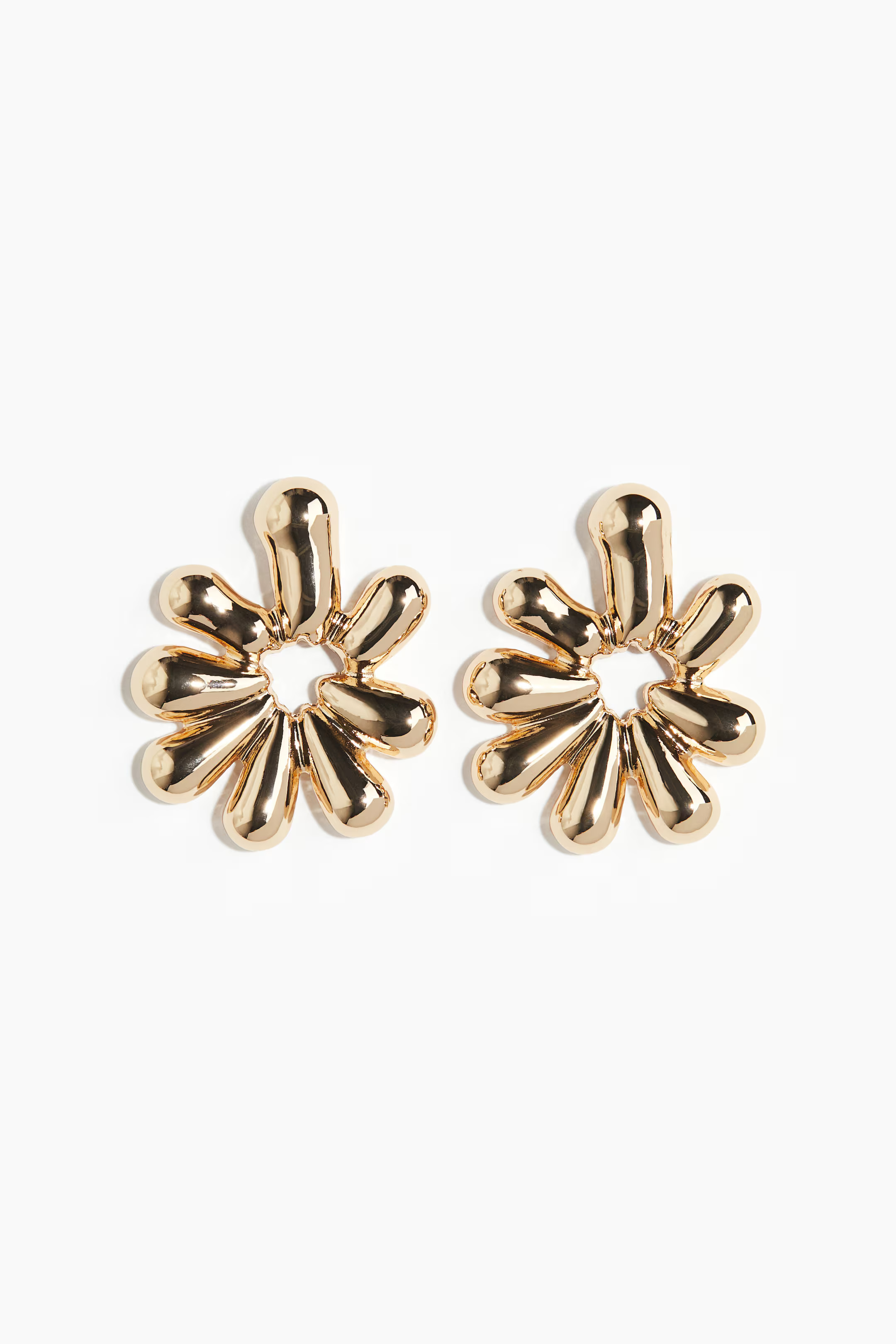 Flower-shaped earrings | H&M (UK, MY, IN, SG, PH, TW, HK)