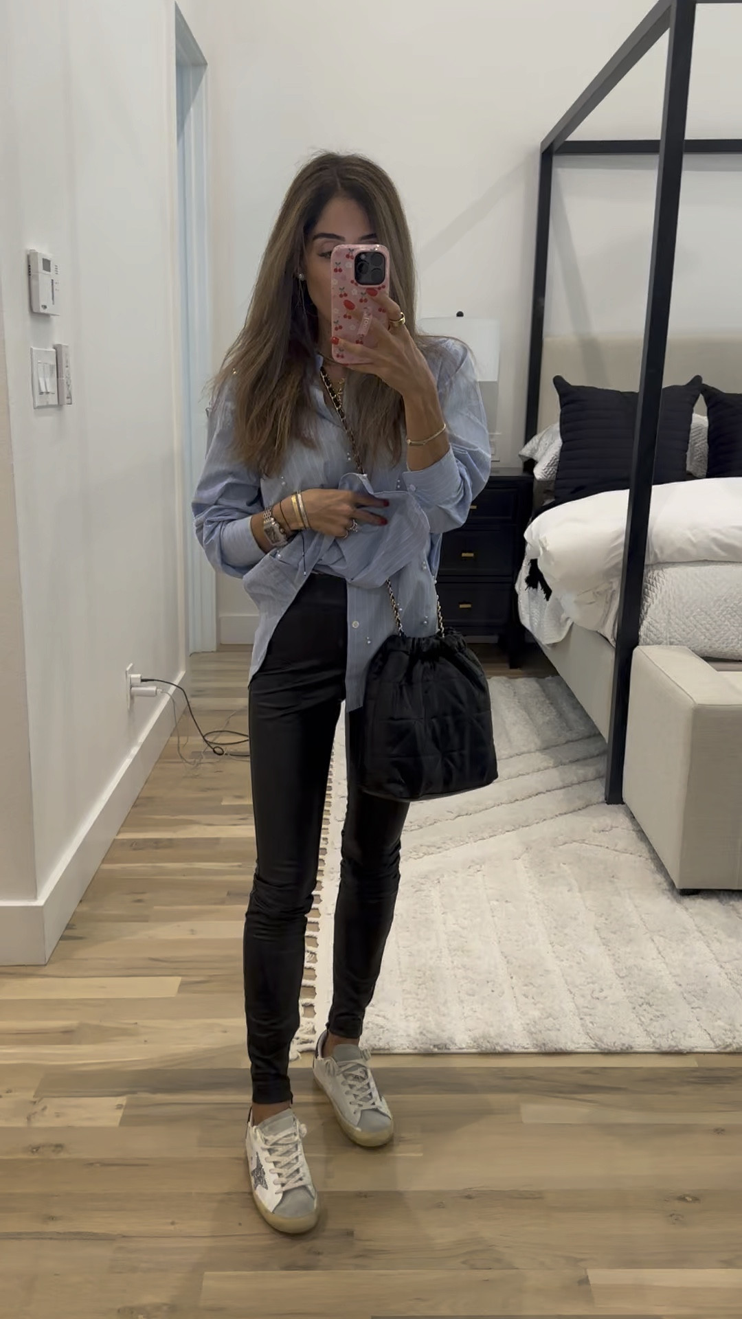 Target faux leather pants size xs shirt size xxs purse under $30

#LTKSaleAlert #LTKFindsUnder50 #LTKFindsUnder100