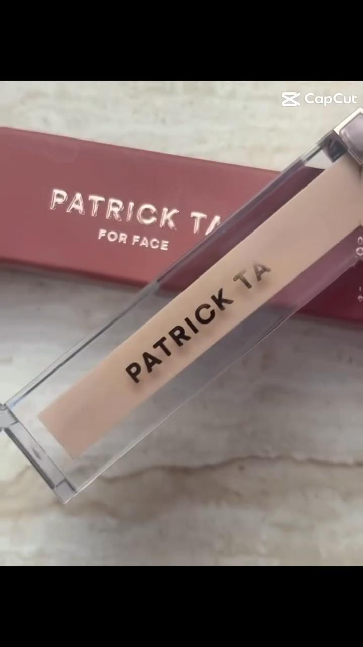 So happy to have been gifted this  @patricktabeauty Major Skin Soft Blur Brightening Hydrating Concealer with Vitamin E.

Creamy, blendable and not heavy at all.  If there is a perfect concealer for me this is it.  I love how light it is.  A little goes a long way.  It really does blur those little fine lines and corrects that dull under eye area.  I also think I choose the perfect shade so it really works well with my skin tone.  I like that it is hydrating and wont dry out that very delicate under eye area.  Plus the vitamin E is so helpful as well.  I love the quality of all the Patrick Ta products but this one along with the foundations are definitely on my repurchase list. 

💗Thank you @beautytapofficial and Patrick Ta 💗

#beautytap #giftedbybeautytap #patrickta #concealer