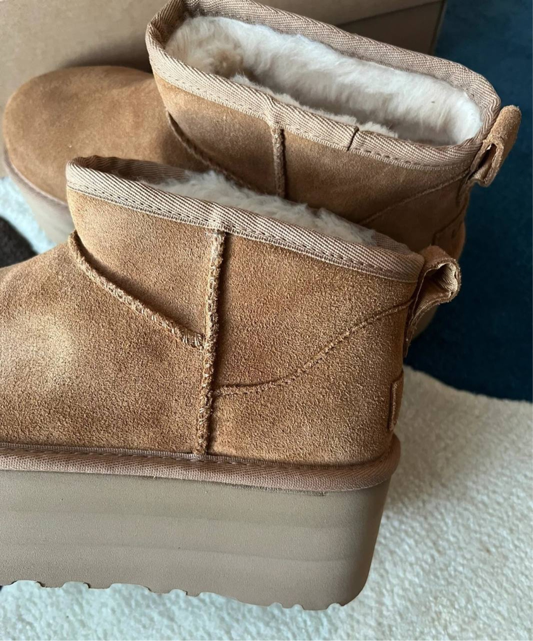 Ugh mini platforms #dhgate #dhgatefinds #luxuryforless #bougieonabudget 

#LTKGiftGuide #LTKHoliday #LTKxAF