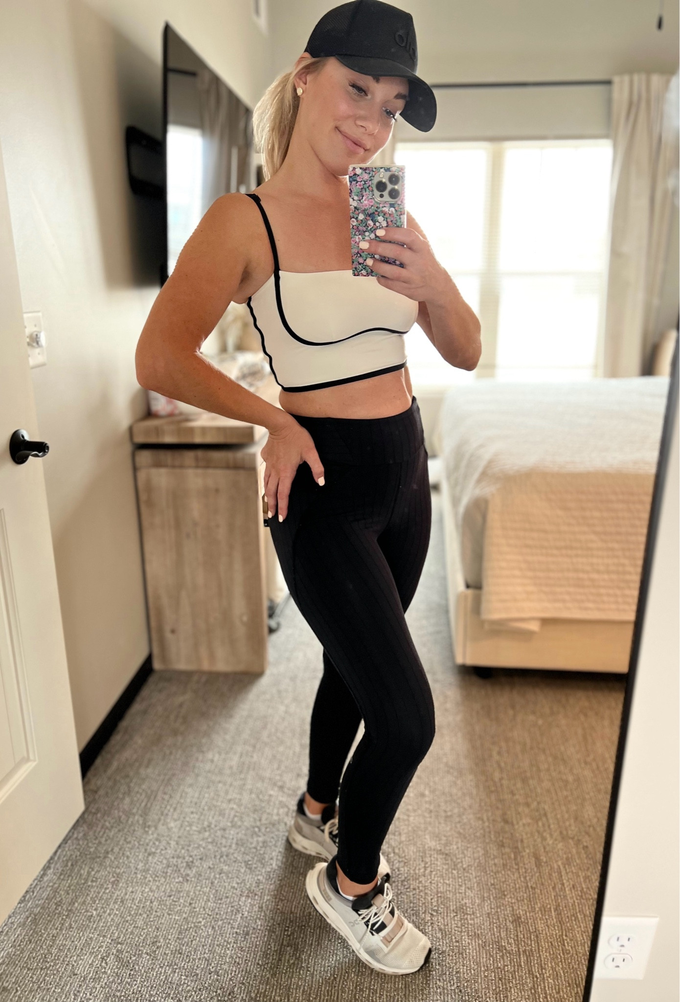 Back to classics! Can never go wrong with a black and white activewear set from @aloyoga 🖤🤍 #activewear #aloyoga #blackandwhite

#LTKActive #LTKFitness #LTKStyleTip