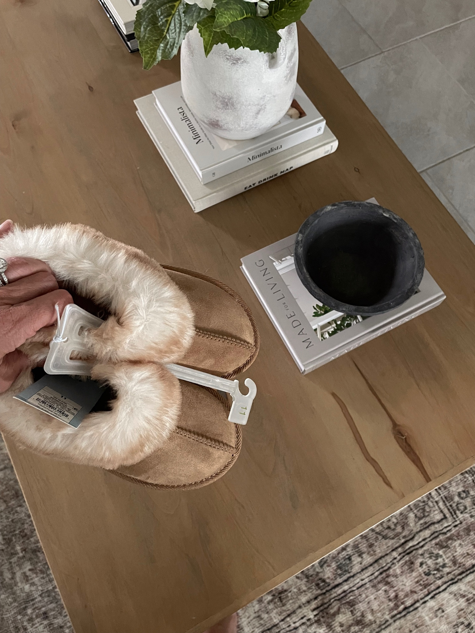 Girls slippers 

#LTKHoliday #LTKGiftGuide