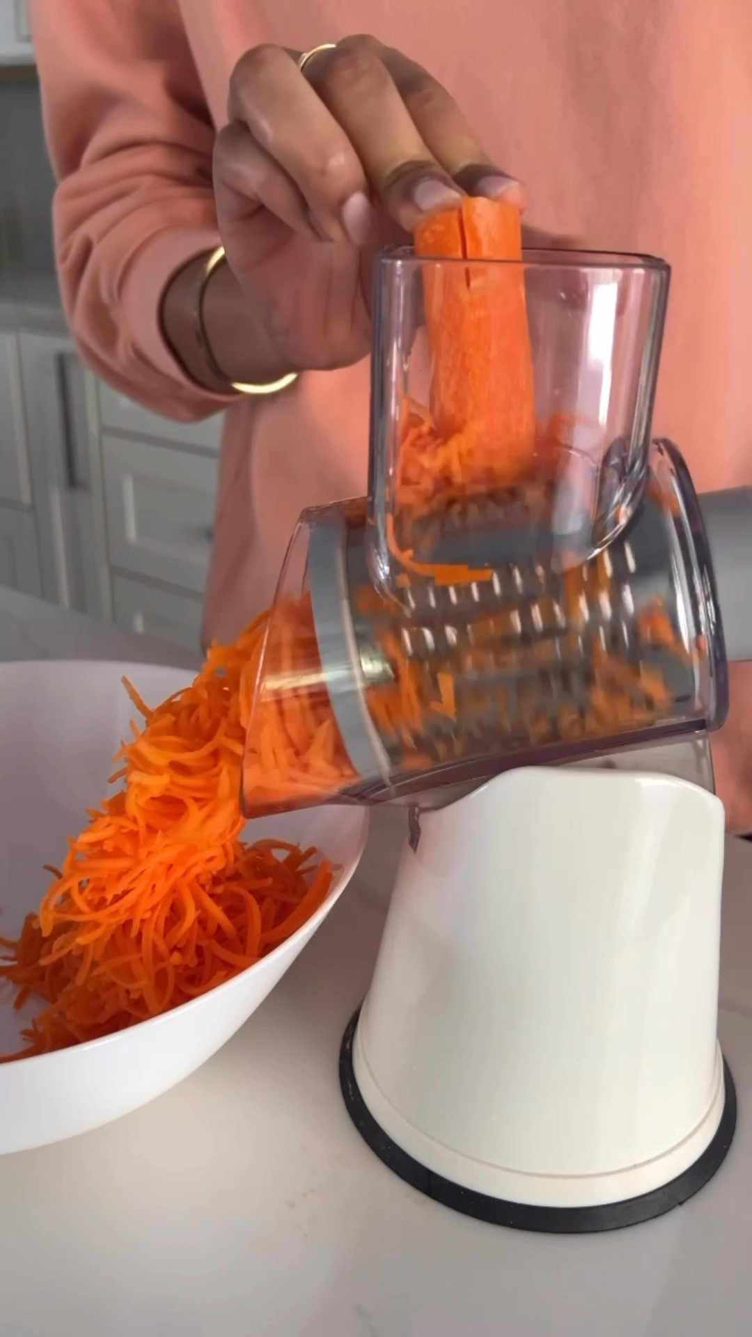 Grater and mandolin I’m using and my go to help my chop, slice and grate things a lot faster. #amazonfinds 