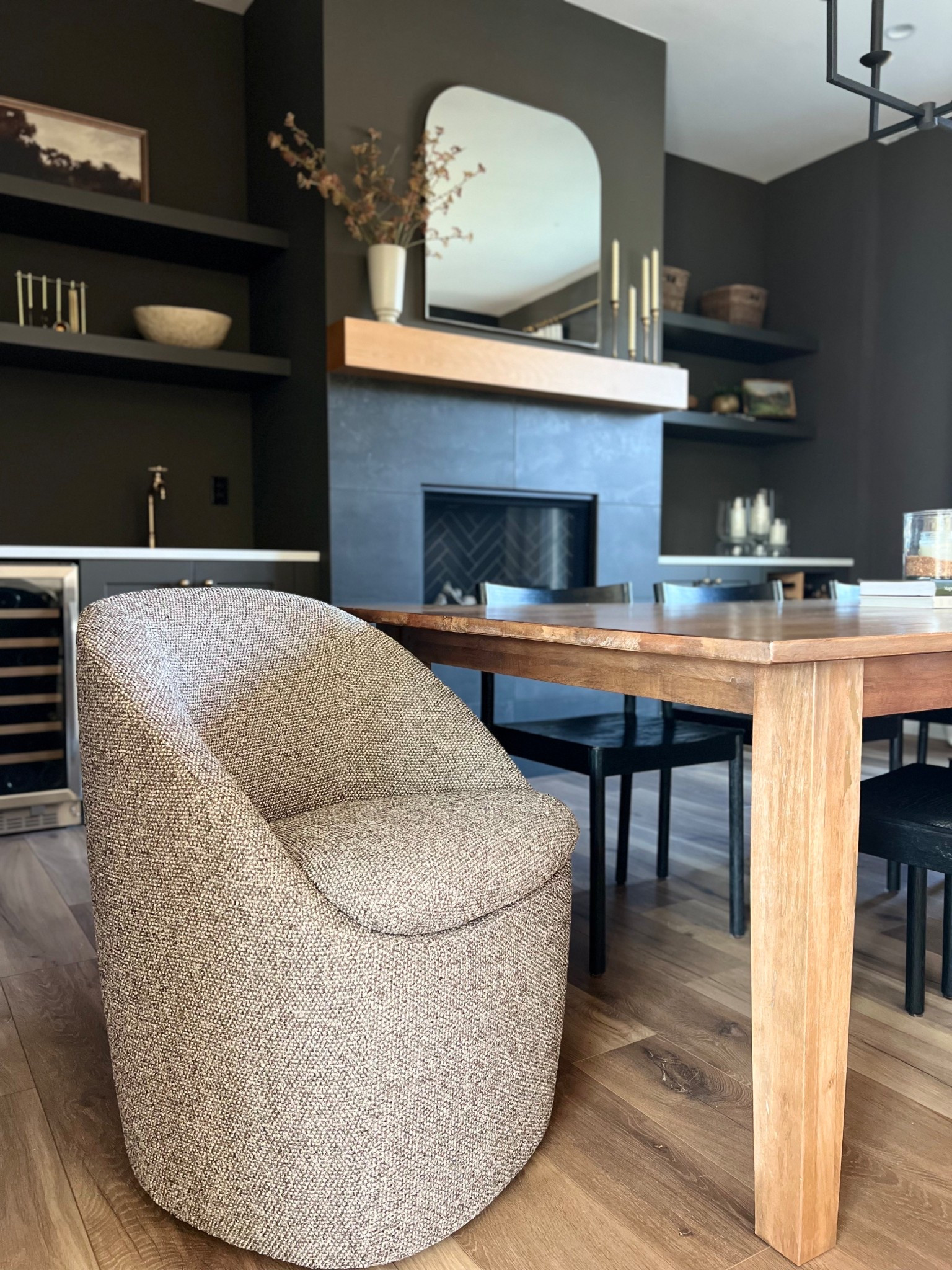 📣PSA! Found the dining chairs I’ve been dreaming of—and under $140 🤯

#LTKStyleTip #LTKSeasonal #LTKHome