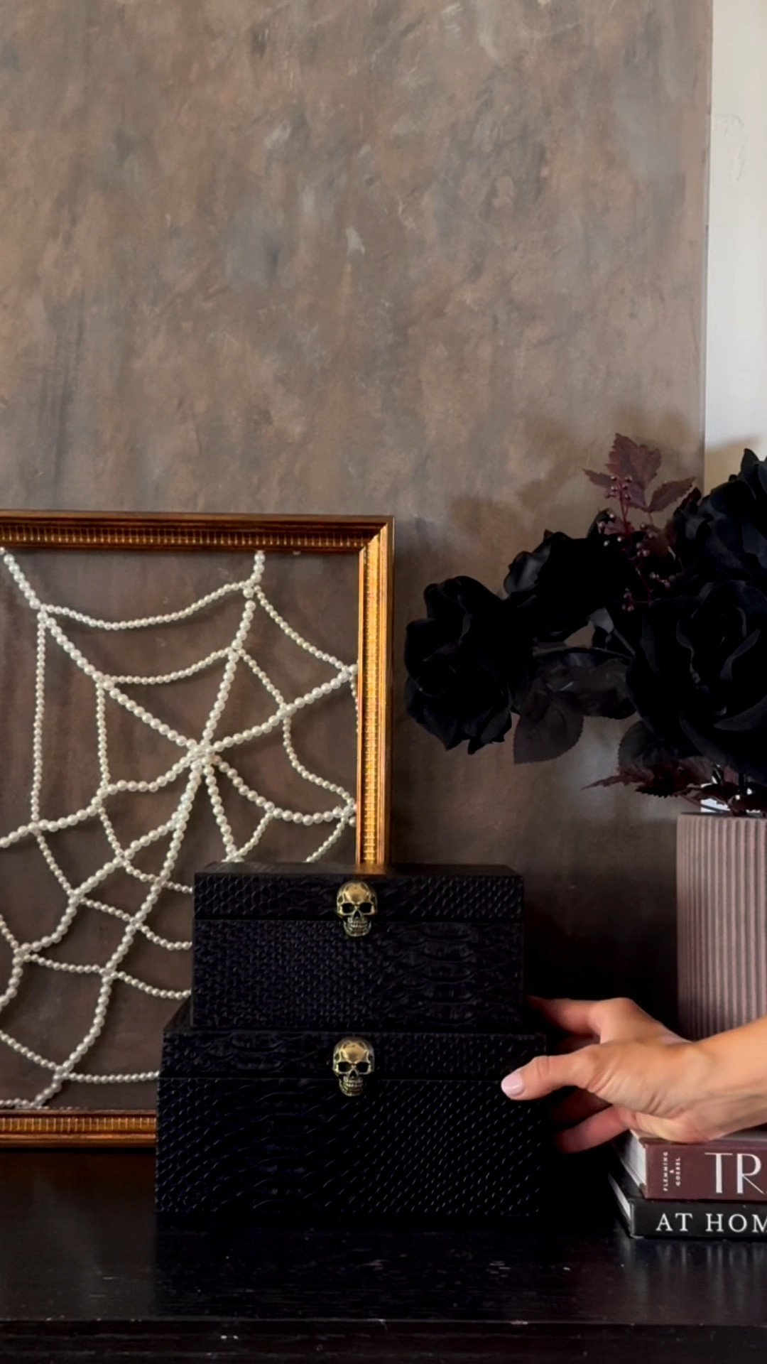 I’m obsessed with all of the Halloween finds at @Michaels ! 💀🕸️👻 40% off select Halloween decor going on now! 🙌🏼