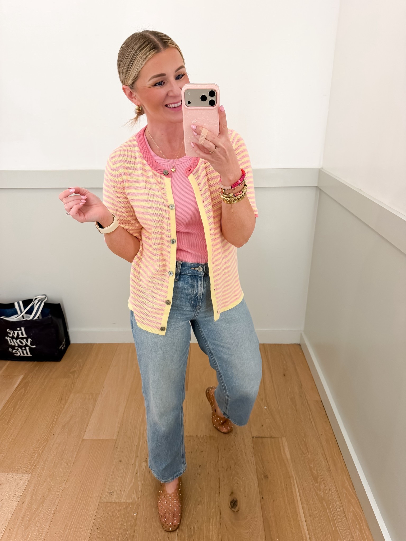 Spring outfit 


Small cardigan
Medium tank with built in bra 
Denim size 0short - size down! 
