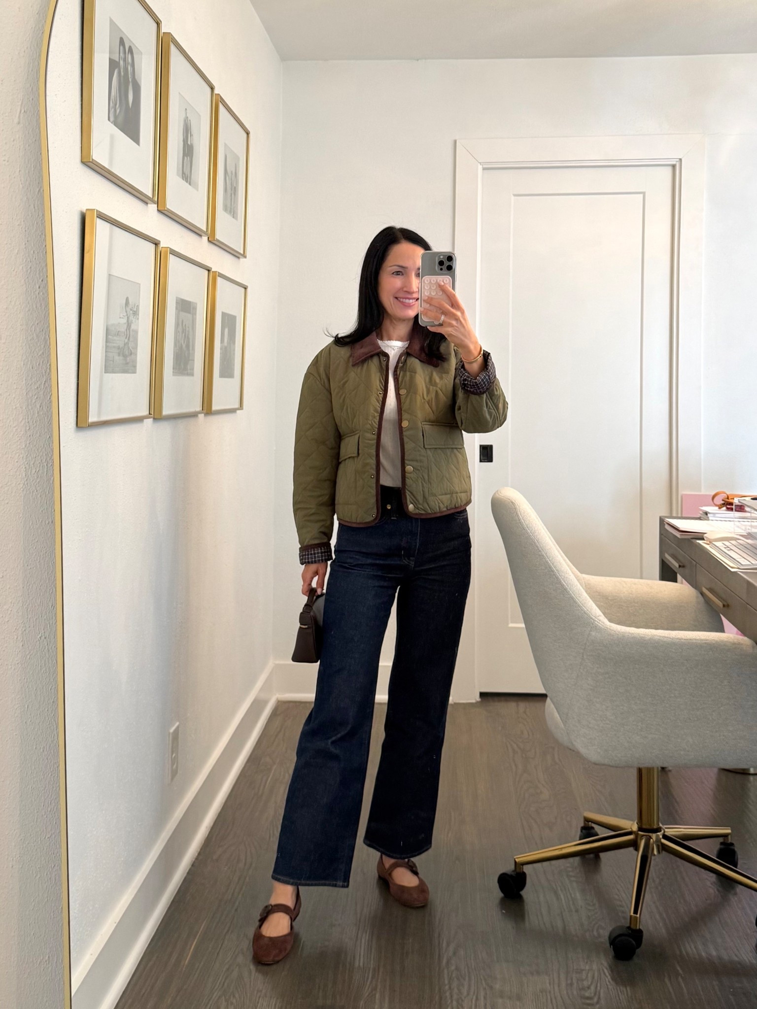 Casual family dinner ootn✨ j crew denim, hm jacket, walmart tee, Larroudé flats, amazon bag

#LTKootd #LTKPetite #LTKOver40