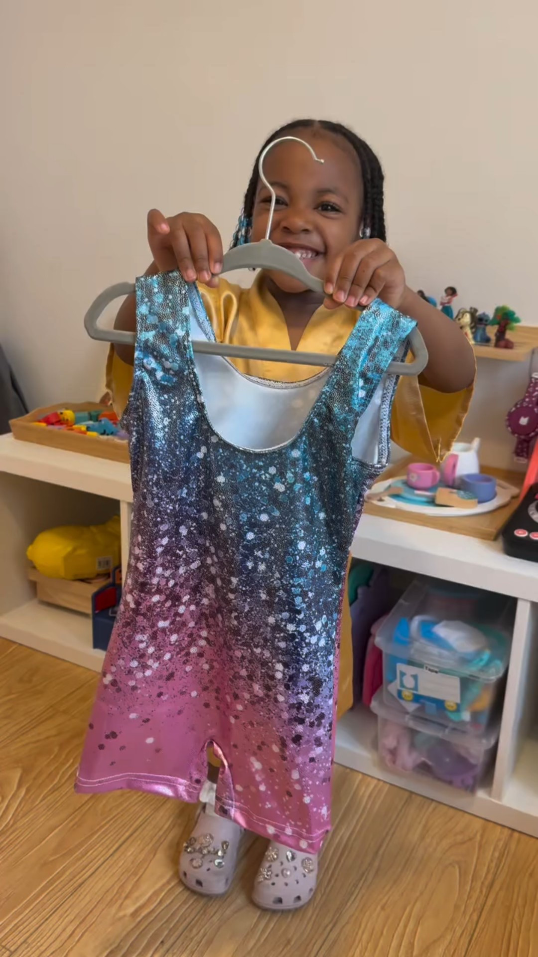 Just a girl 🎀🤸🏾‍♂️

#girlmom #girlmomlife #gymnastics #gymnastic #ootdkid #ootd #amazonfashion #crocs #crocskids #oldnavykids #oldnavy #stanleycup #zarakidsgirl #zara #hmkidsfashion #toddlergymnastics #toddlergym